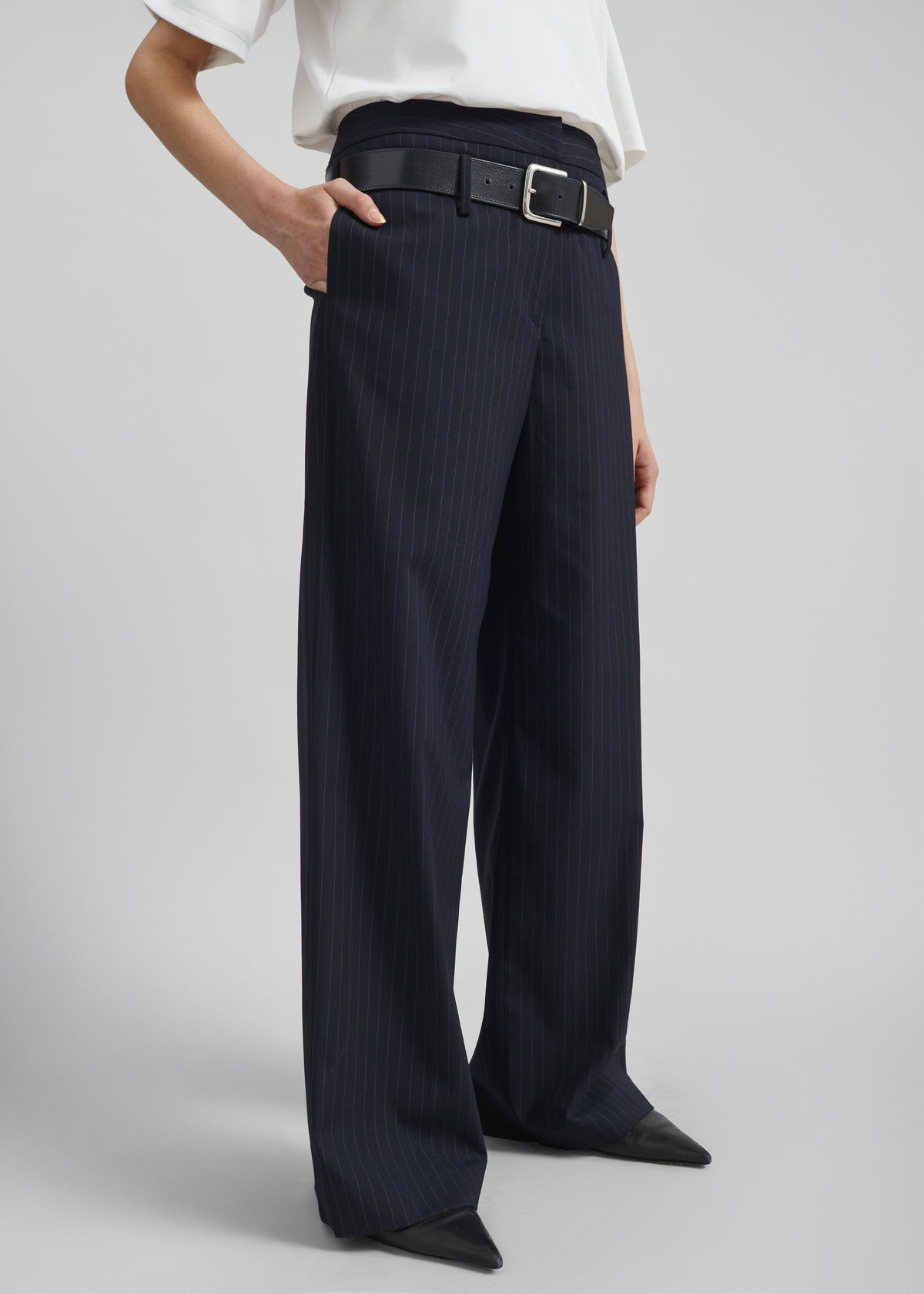 Camlez Low Belt Loop Trousers - Navy Pinstripe - 9