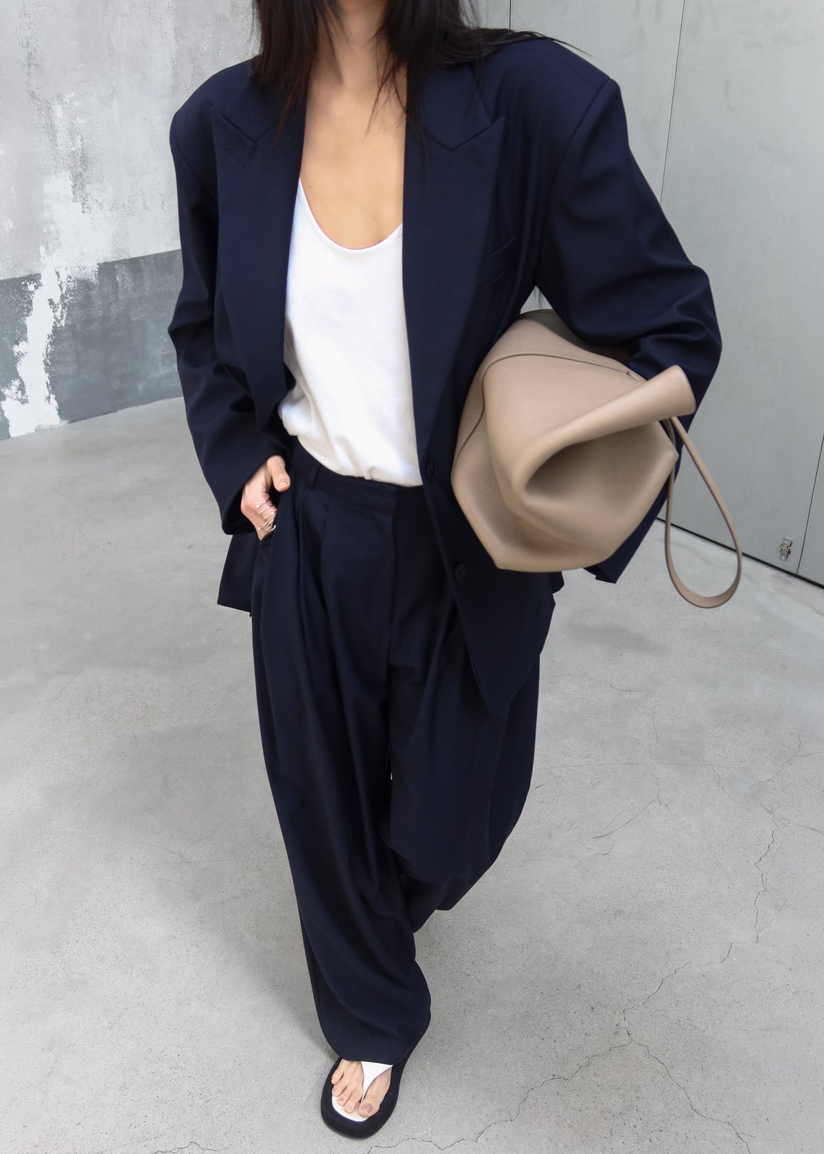 Canmore Pleated Trousers - Navy - 3