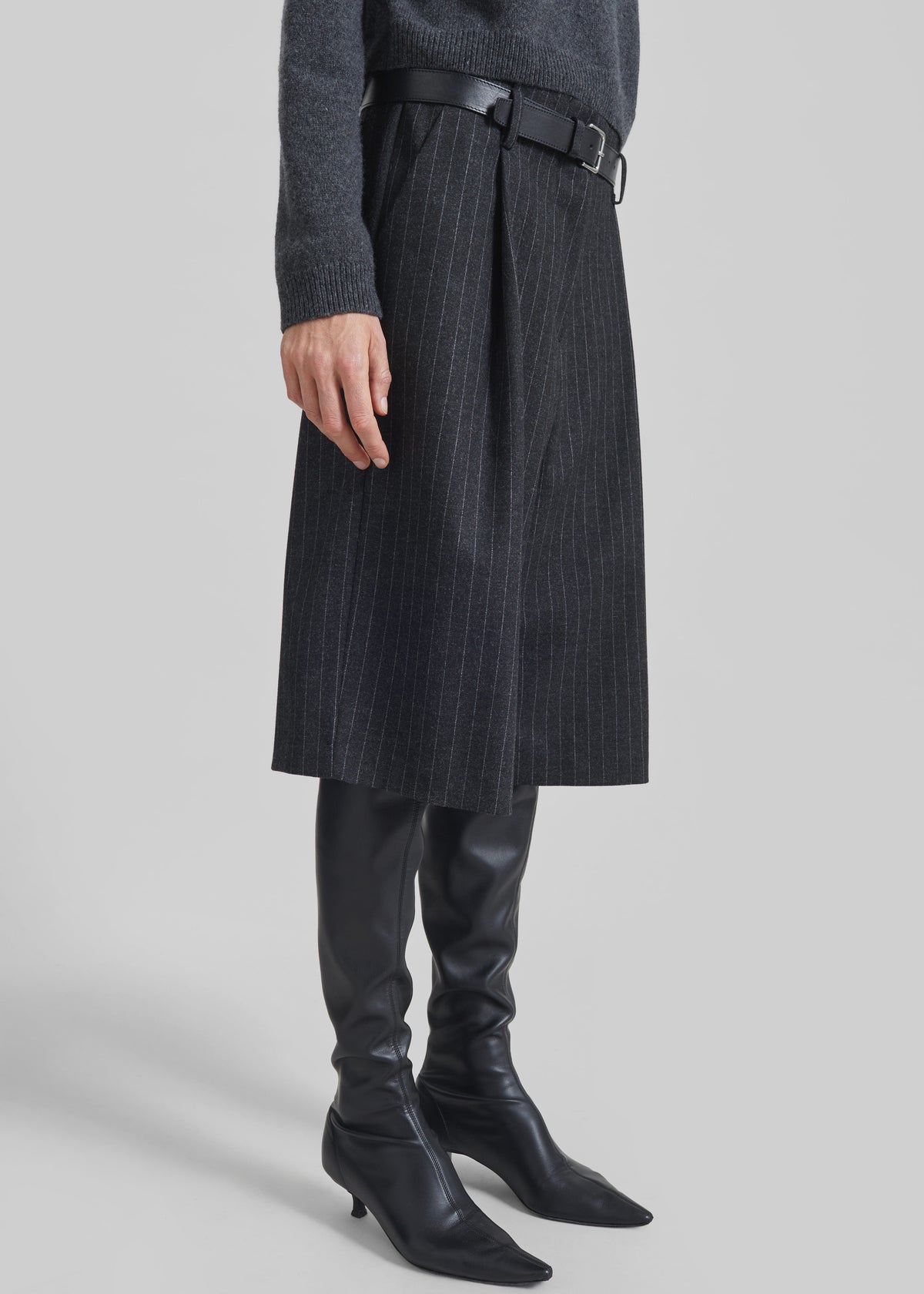 Carlow Bermuda Shorts - Charcoal/White Pinstripe - 5