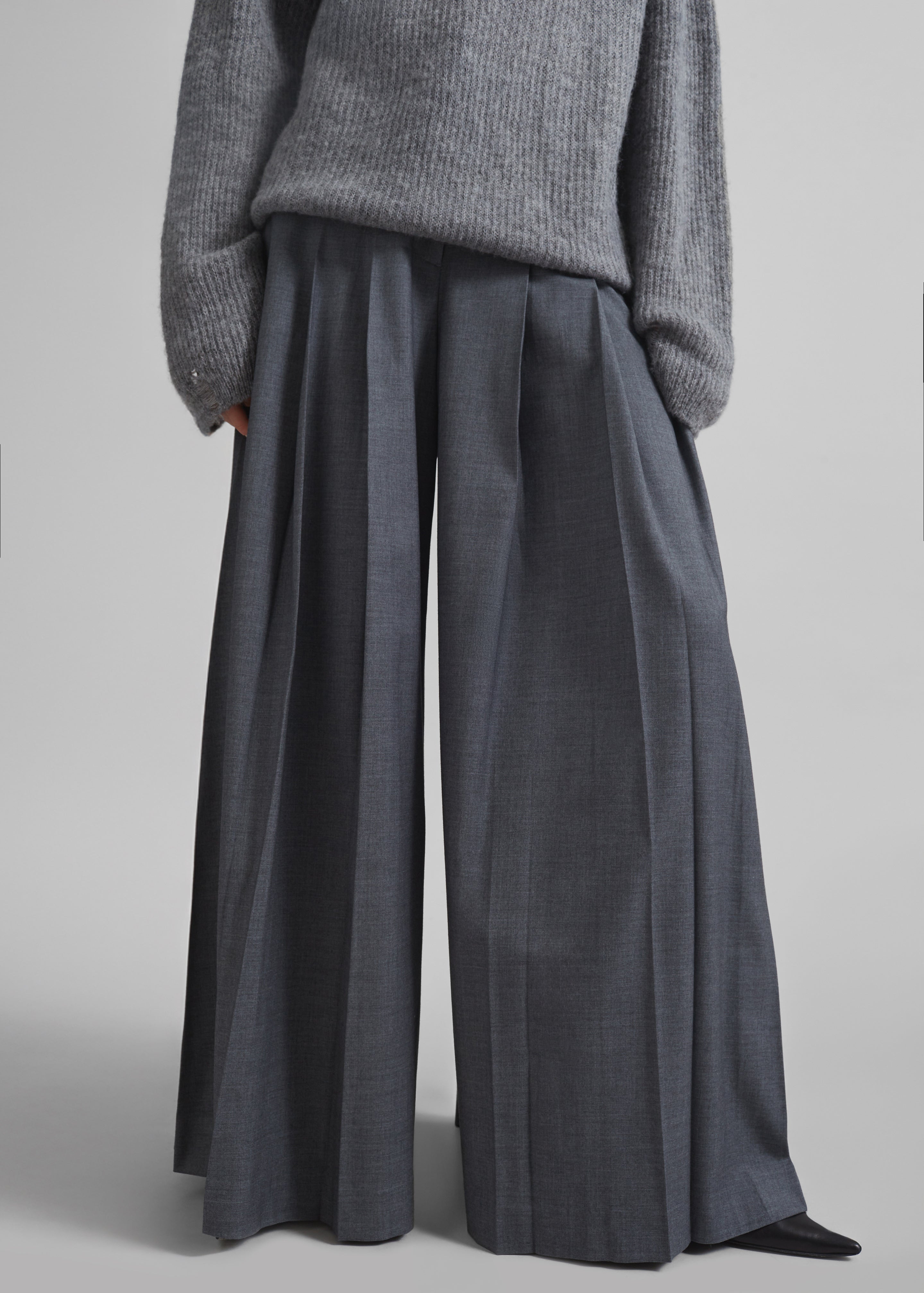 Carrick Pleated Wide Trousers - Dark Grey Melange – The Frankie Shop