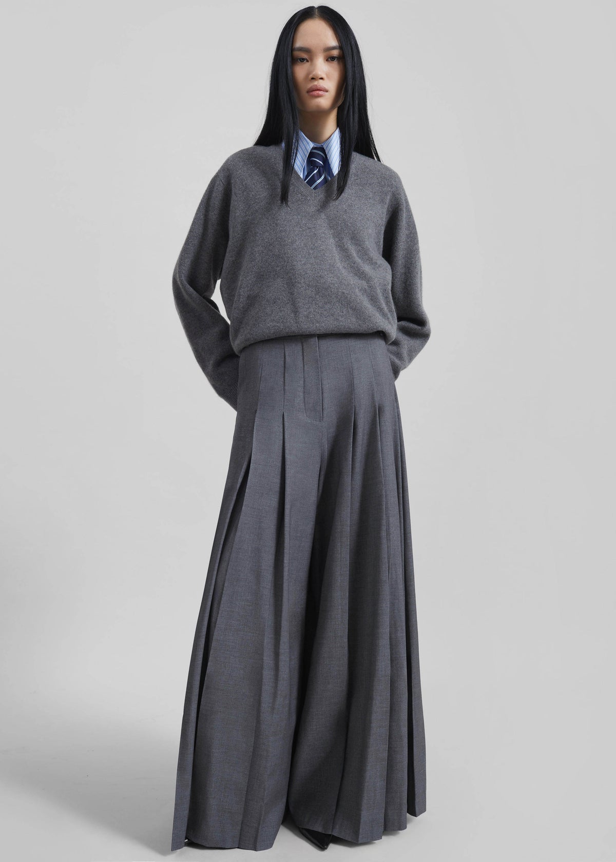 Carrick Pleated Wide Trousers - Dark Grey Melange - 10