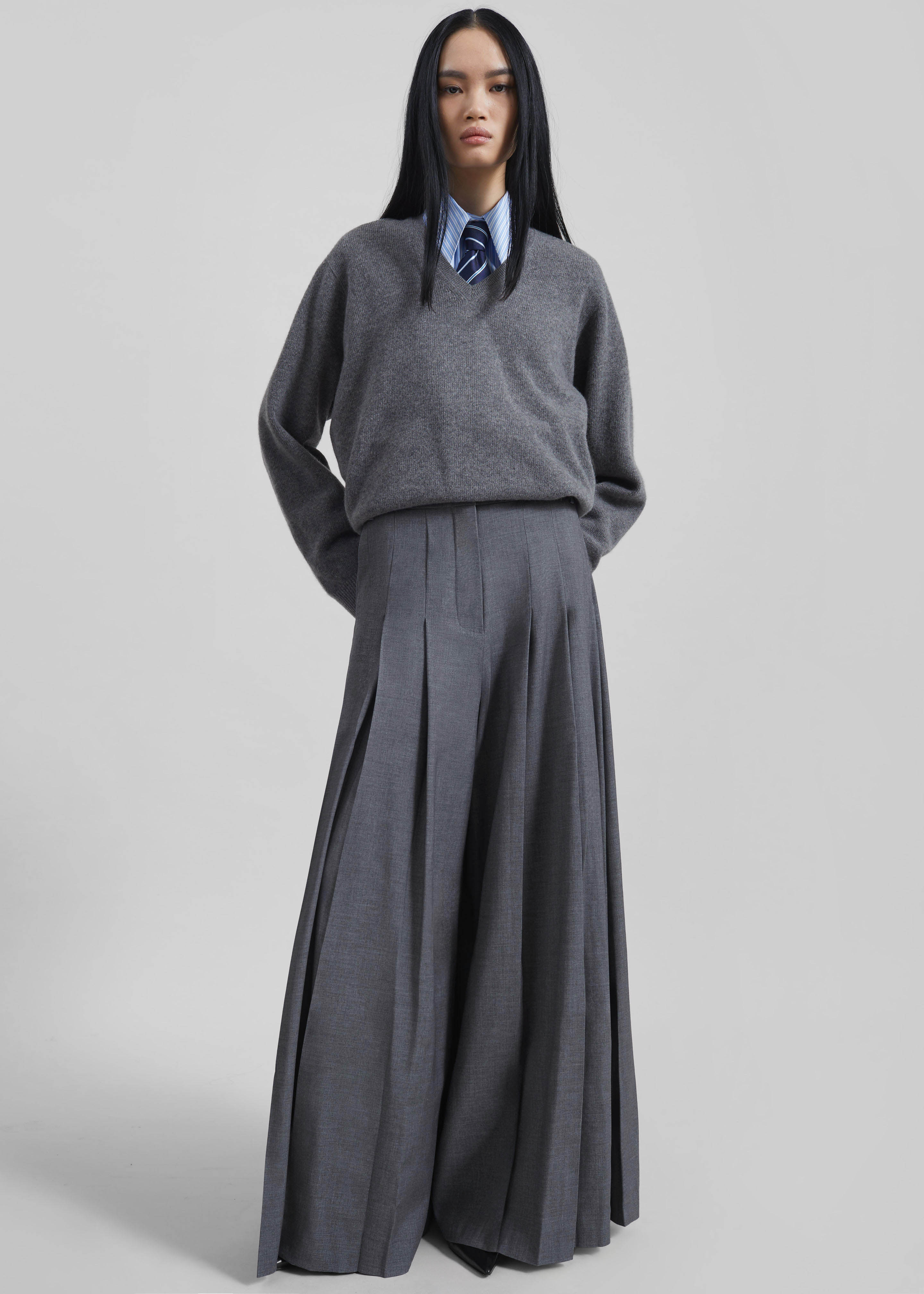 Carrick Pleated Wide Trousers - Dark Grey Melange - 10