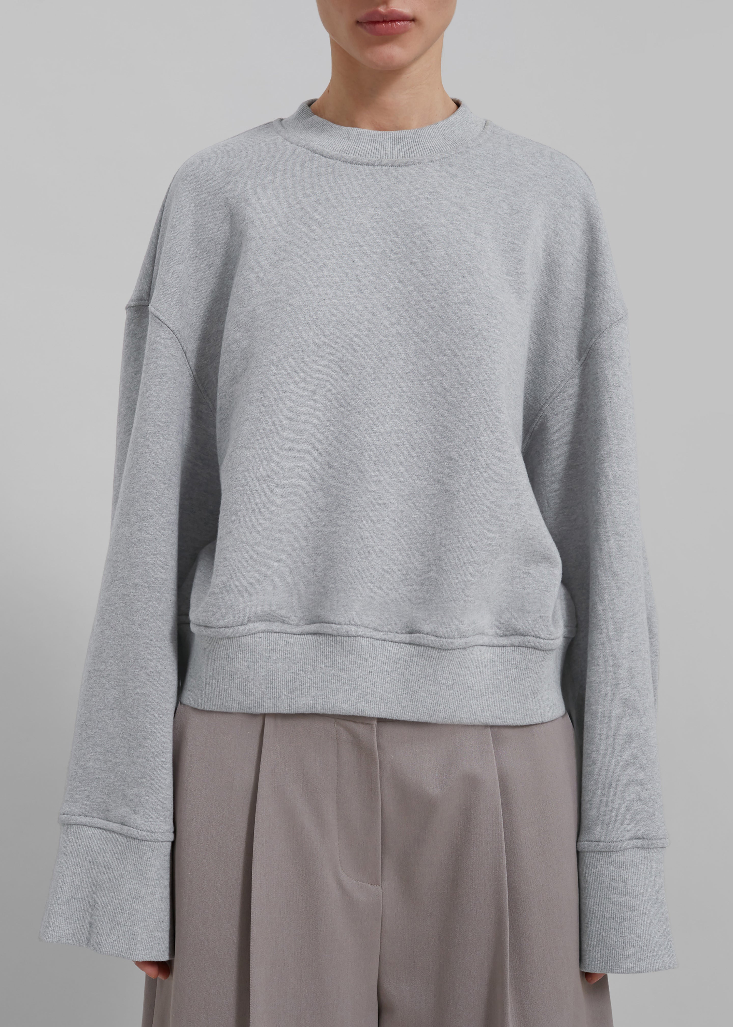 Clea Sweatshirt - Grey - 9