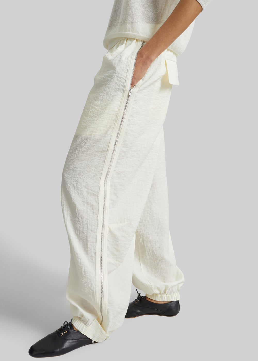 CO Articulated Vented Pants - Milk - 1