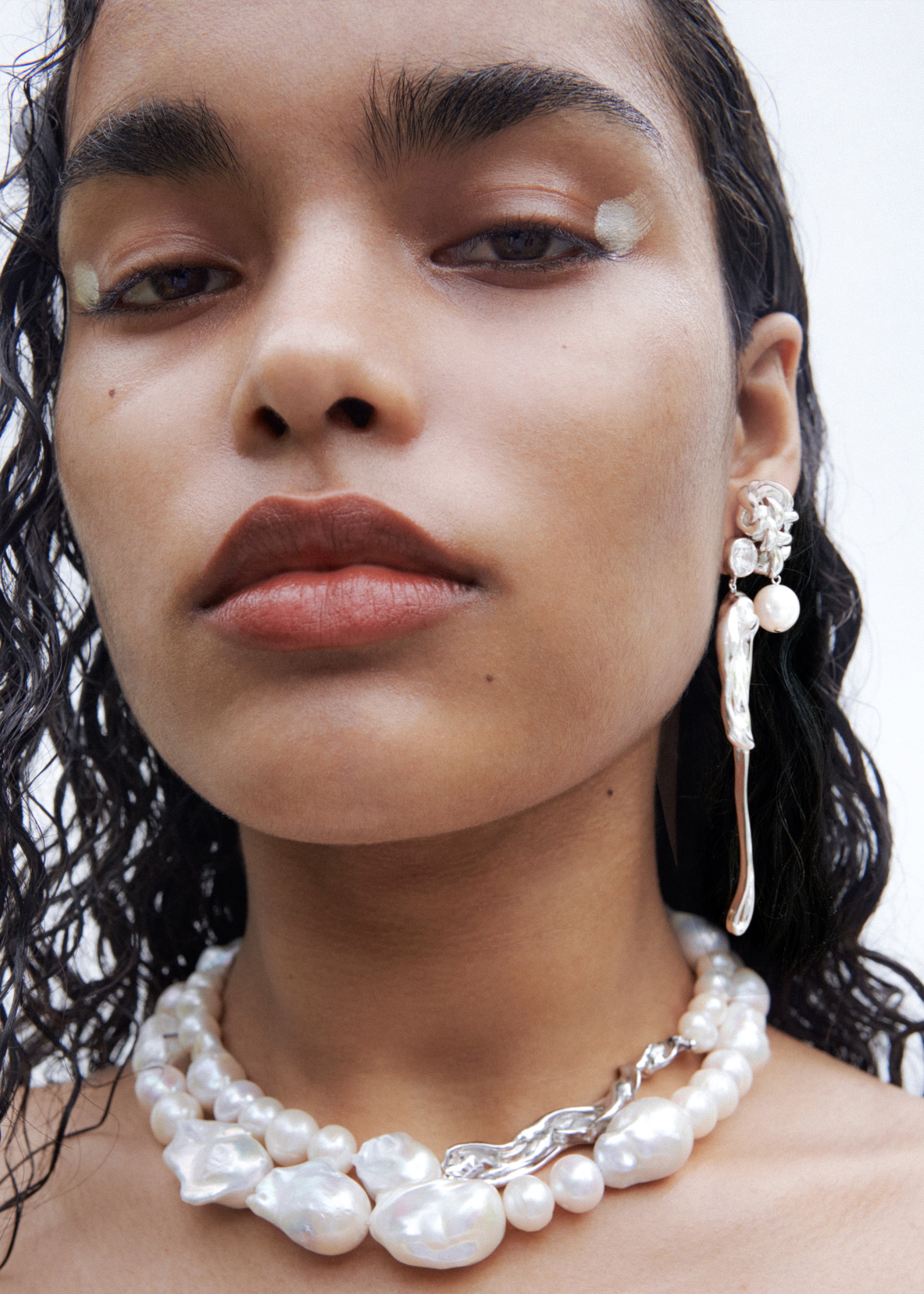 Completedworks The Paths of Memory Earrings - Pearl/Silver - 4