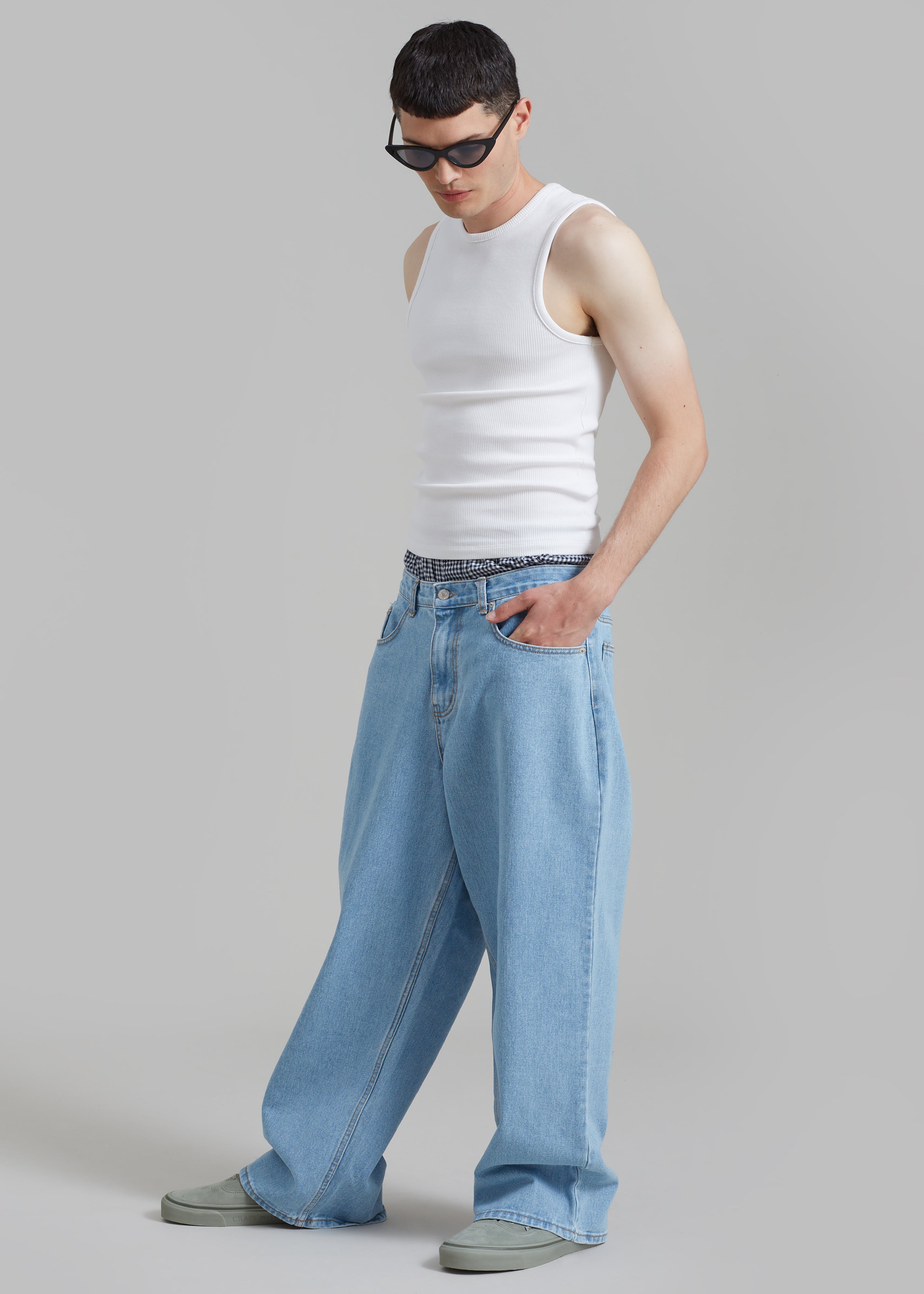 Connor Jeans - Worn Wash - 7
