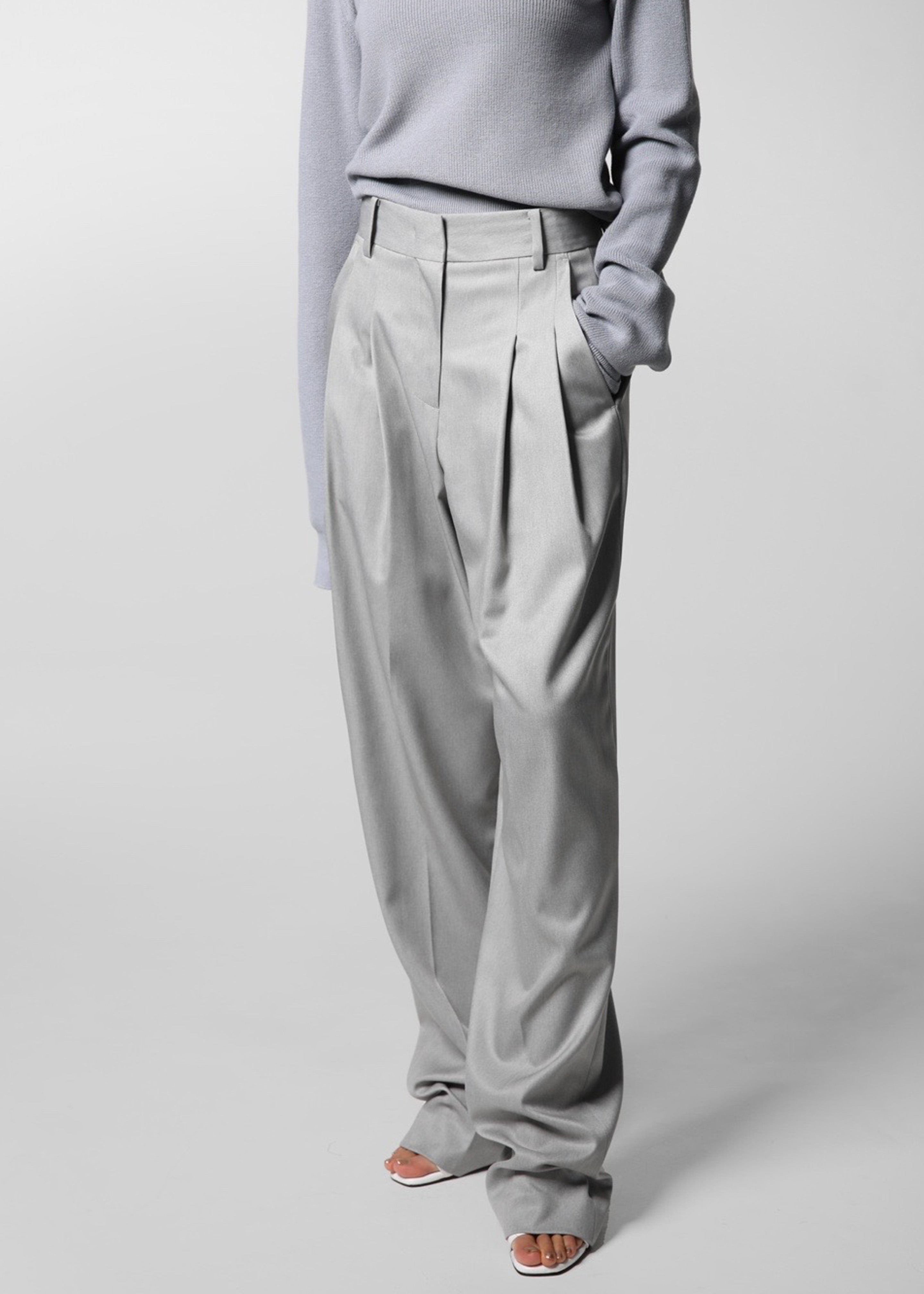 Cooper Pintuck Trousers - Grey - 3