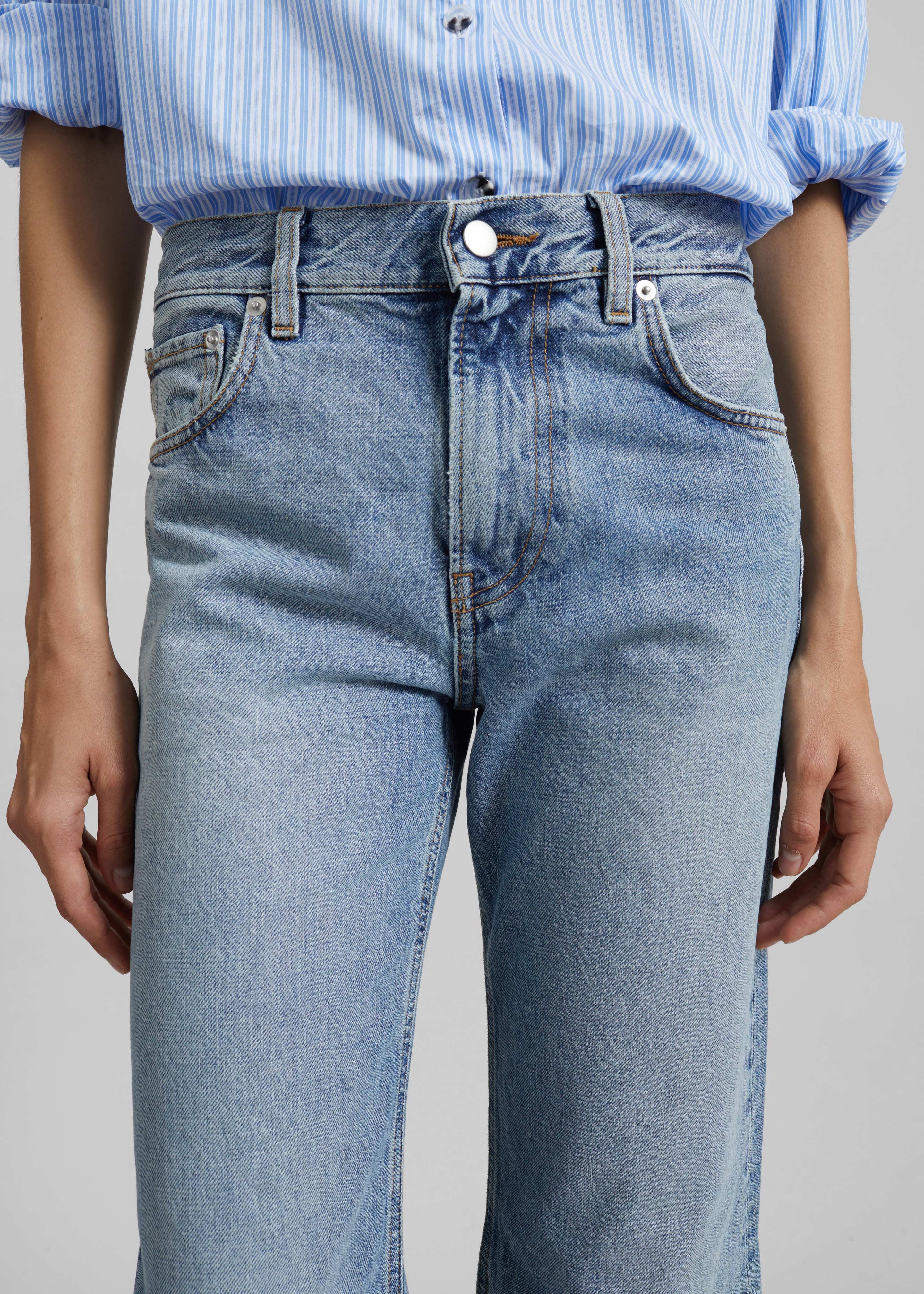 Covert Regular Straight Jeans - Light Wash - 3