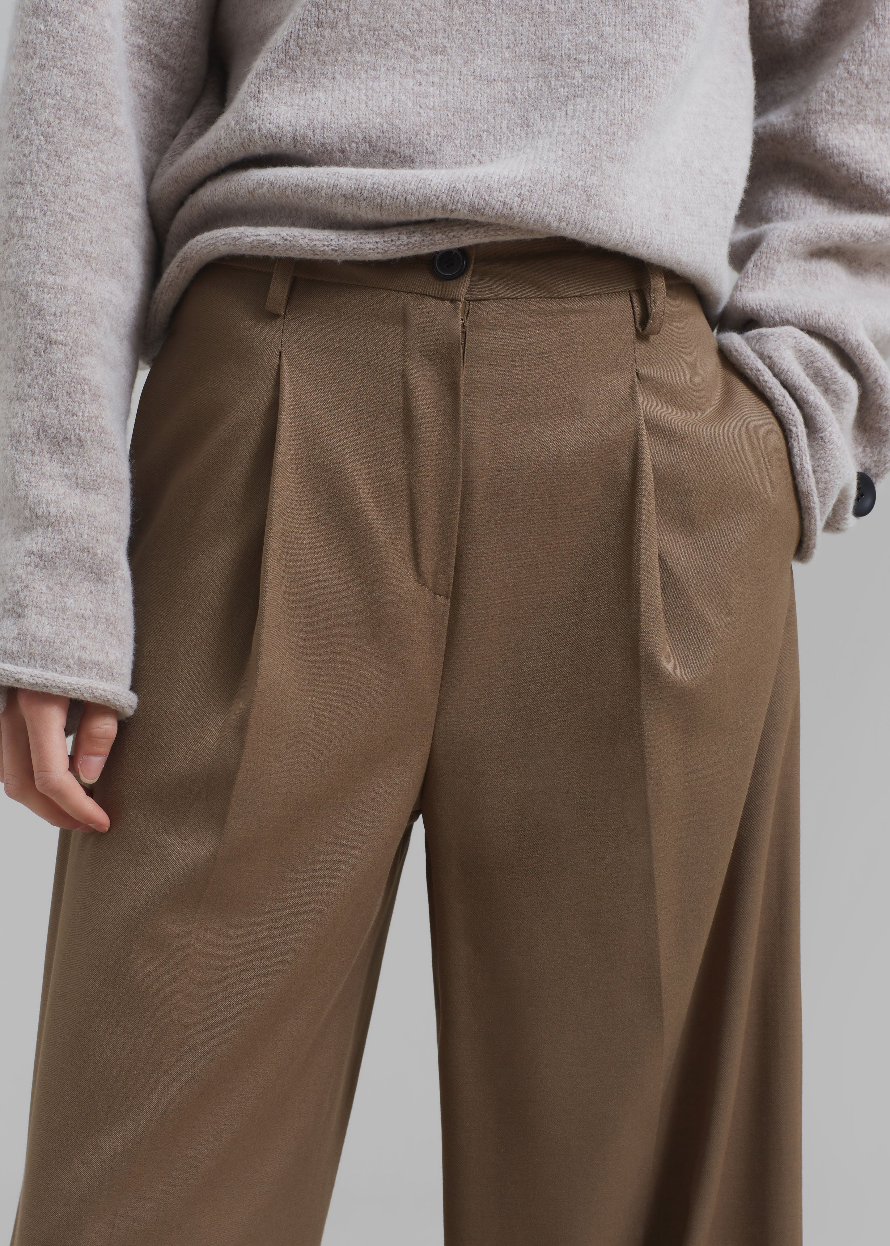 Brushed Cotton Pleated Trousers - Forest Green — The Anthology