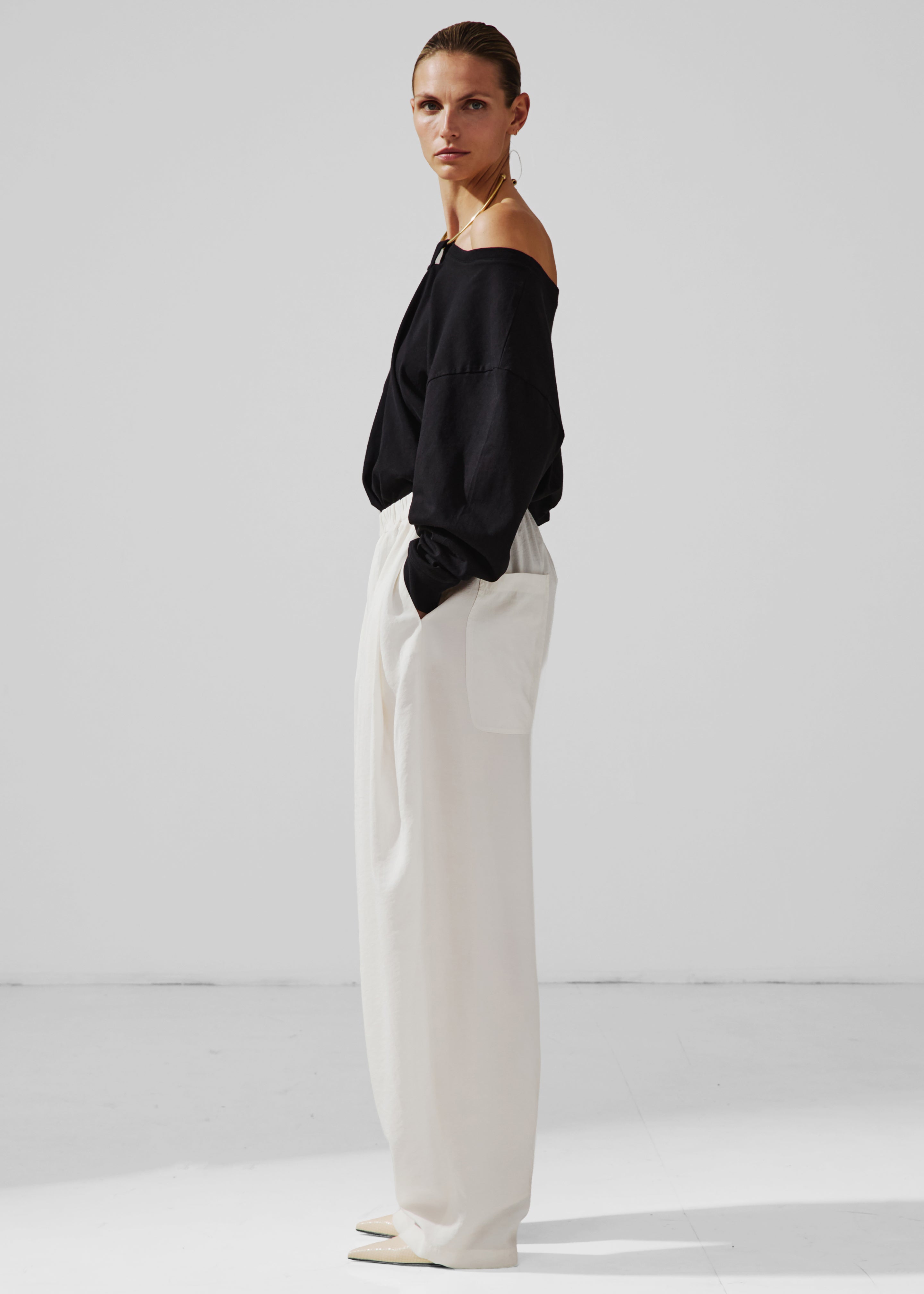 Darkpark Erin Necklace Off-Shoulder Top - Black - 4