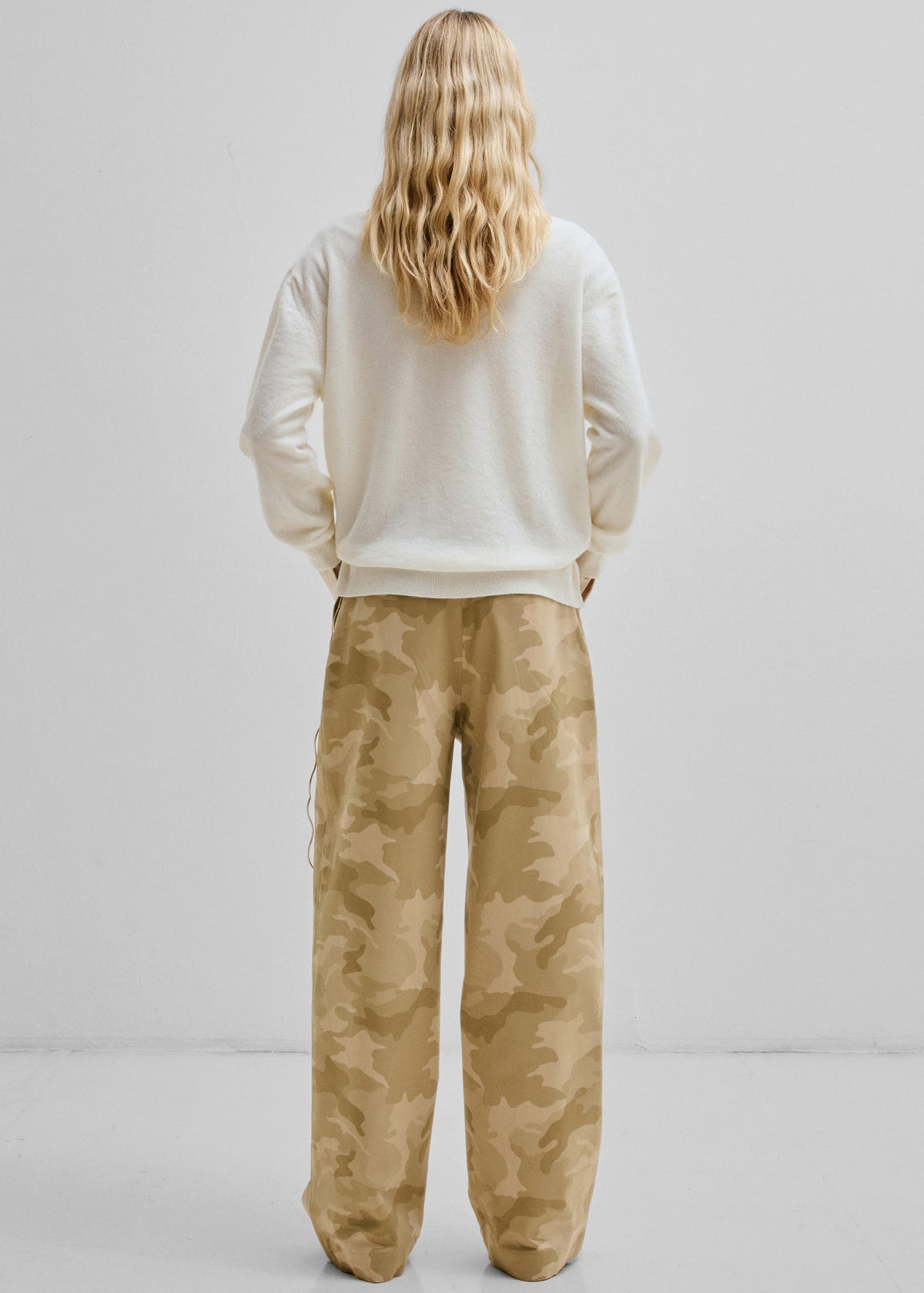 Darkpark Eva Cashmere Wool Turtleneck Knit Sweater - White