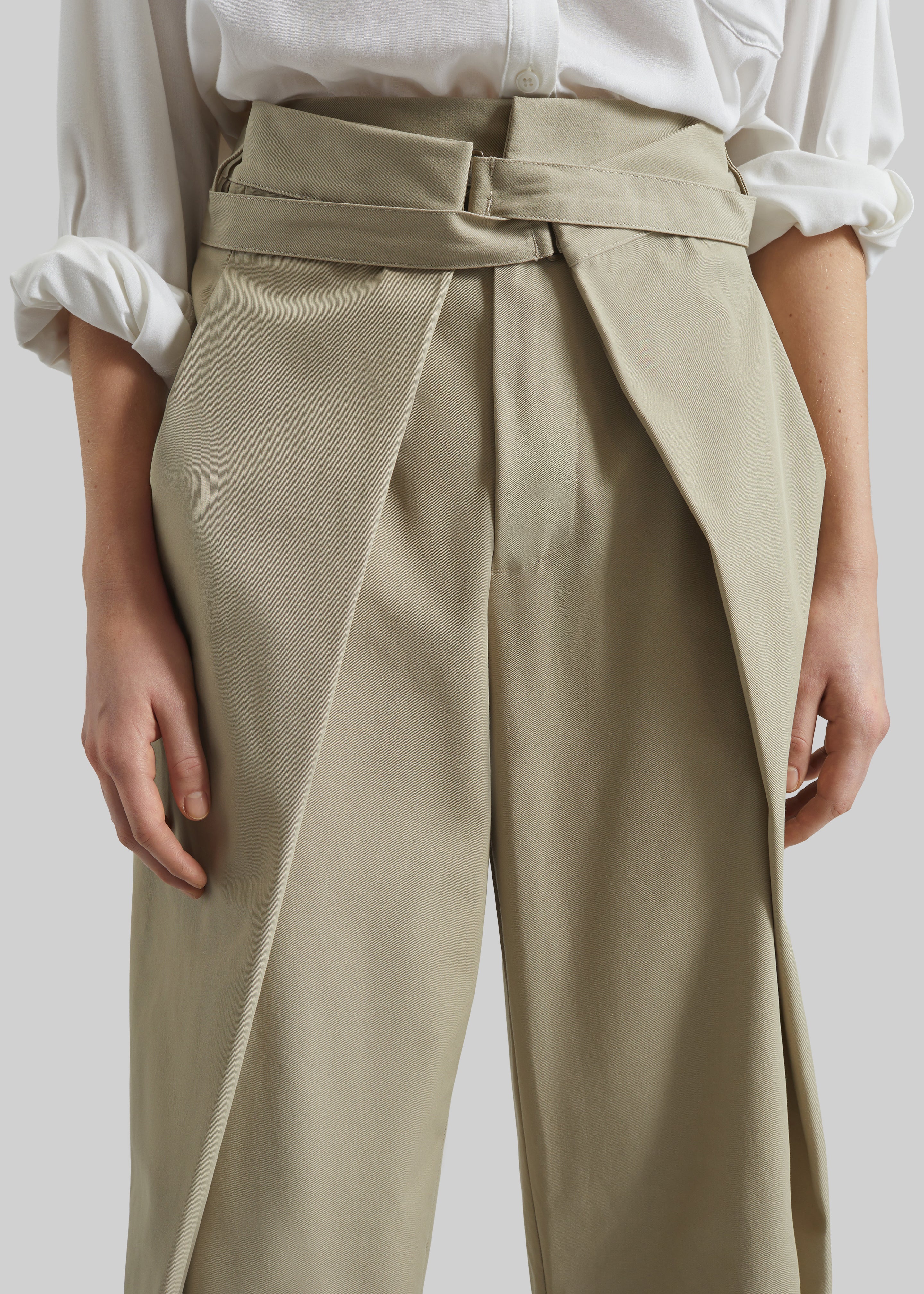 Darkpark Stella Tie-Front Pants - Taupe – The Frankie Shop