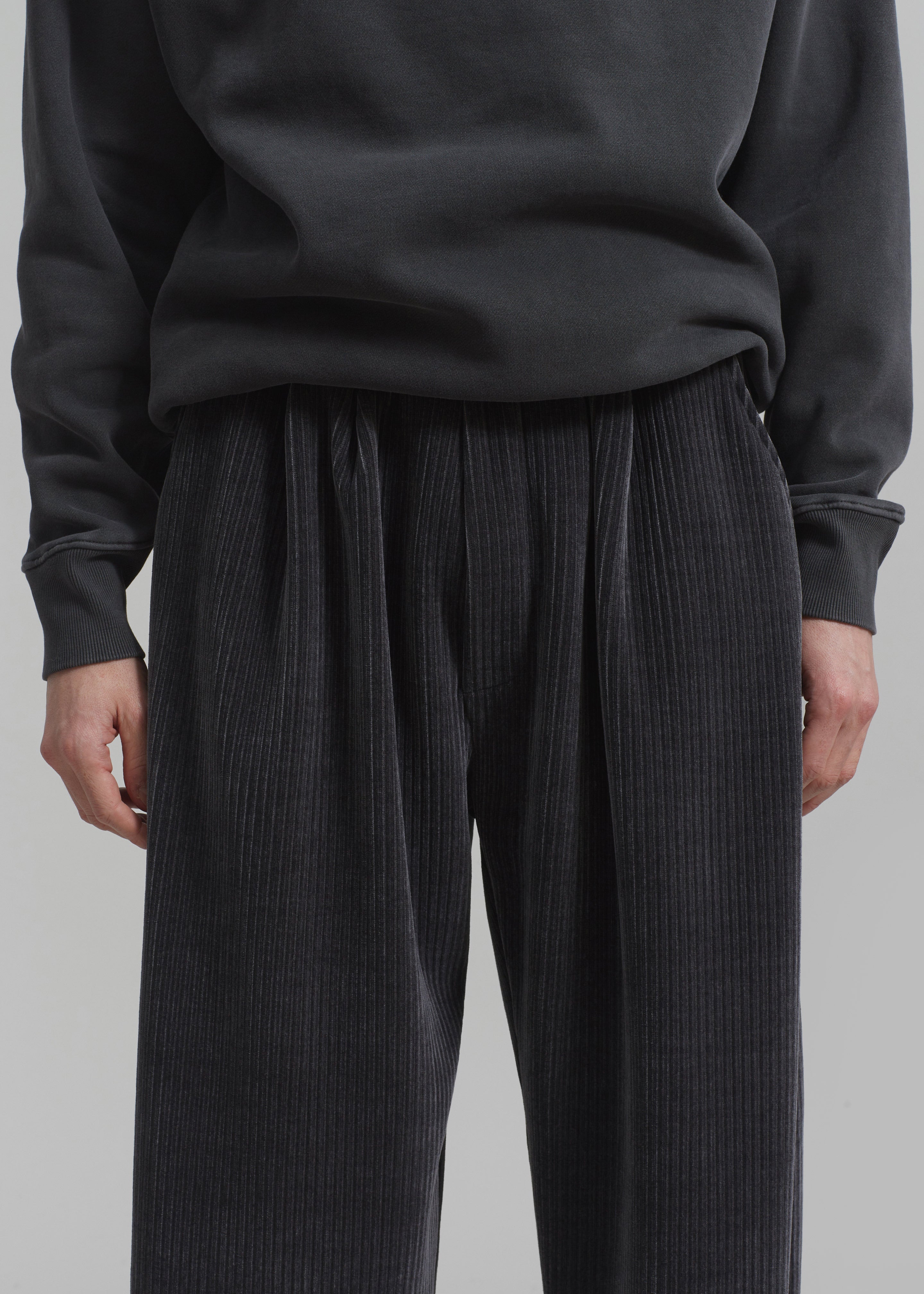 Declan Corduroy Pants - Charcoal – The Frankie Shop