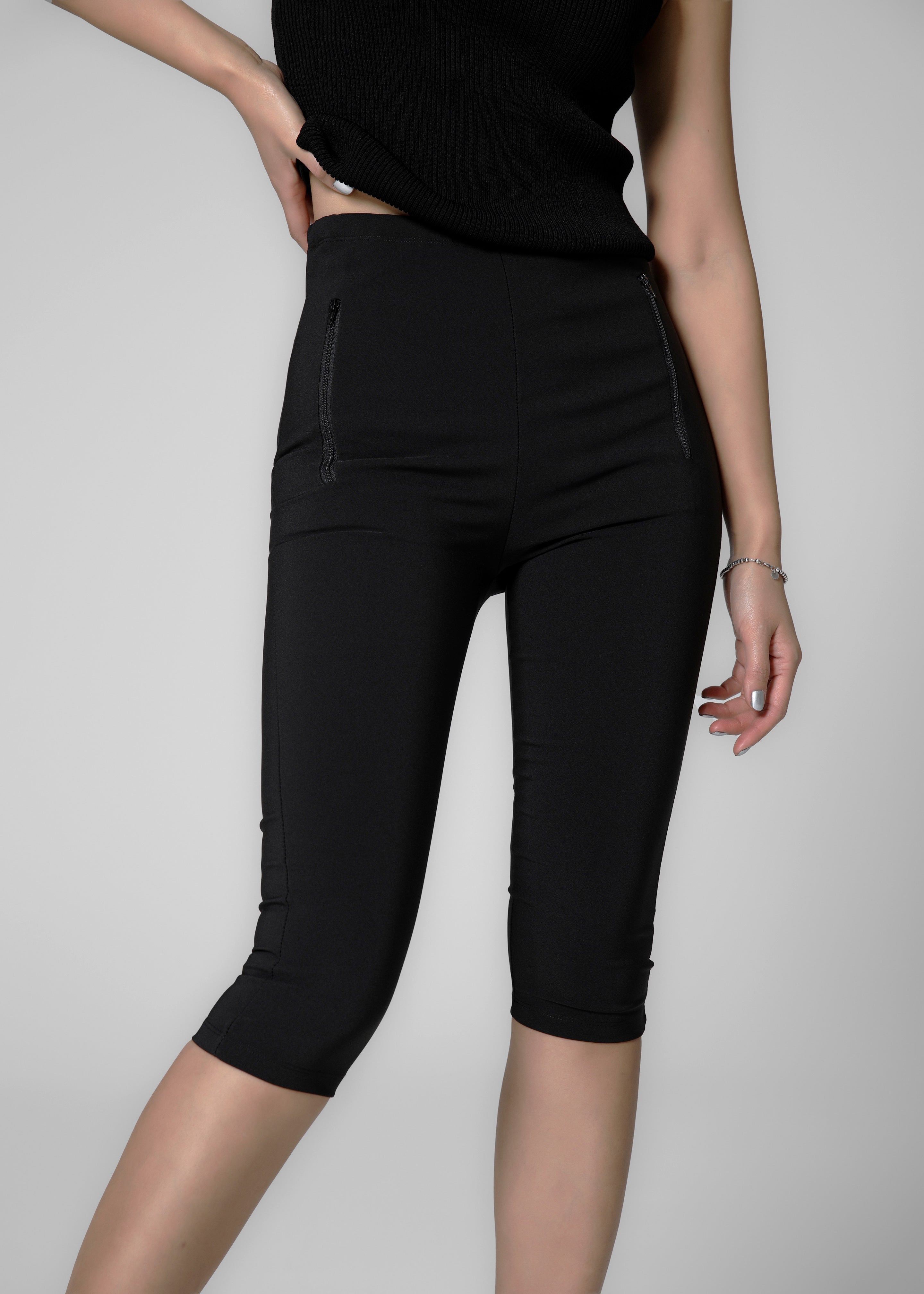 Desara Capri Leggings - Black - 2