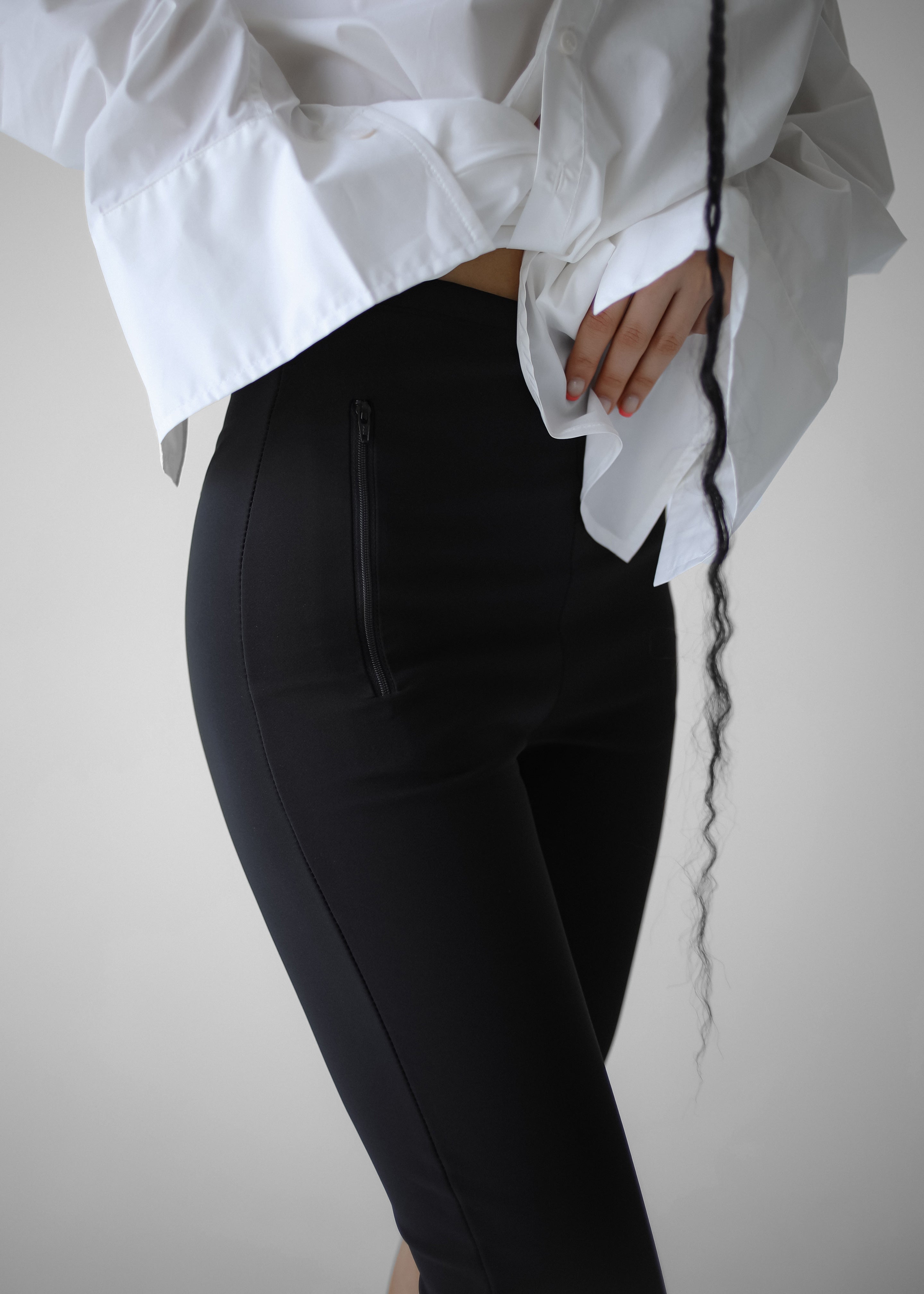 Desara Capri Leggings - Black - 10