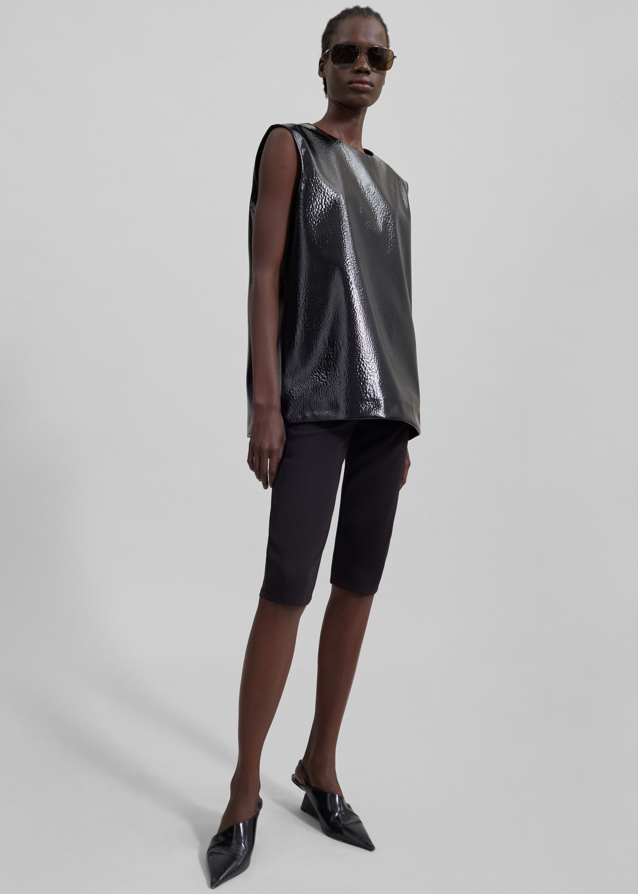 Shop the look image for Desara Capri Leggings - Black