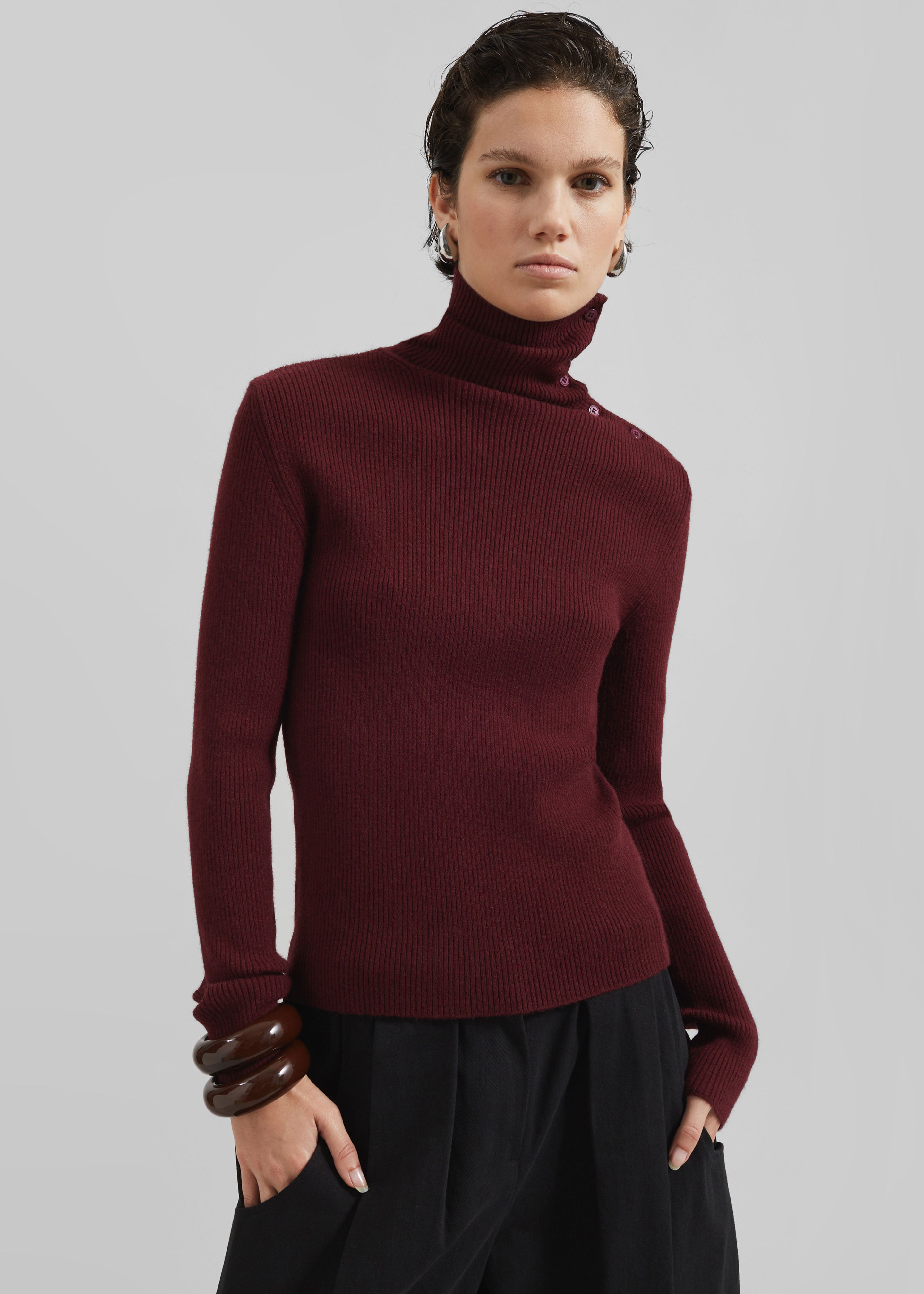 Devar Turtleneck Sweater - Burgundy - 3