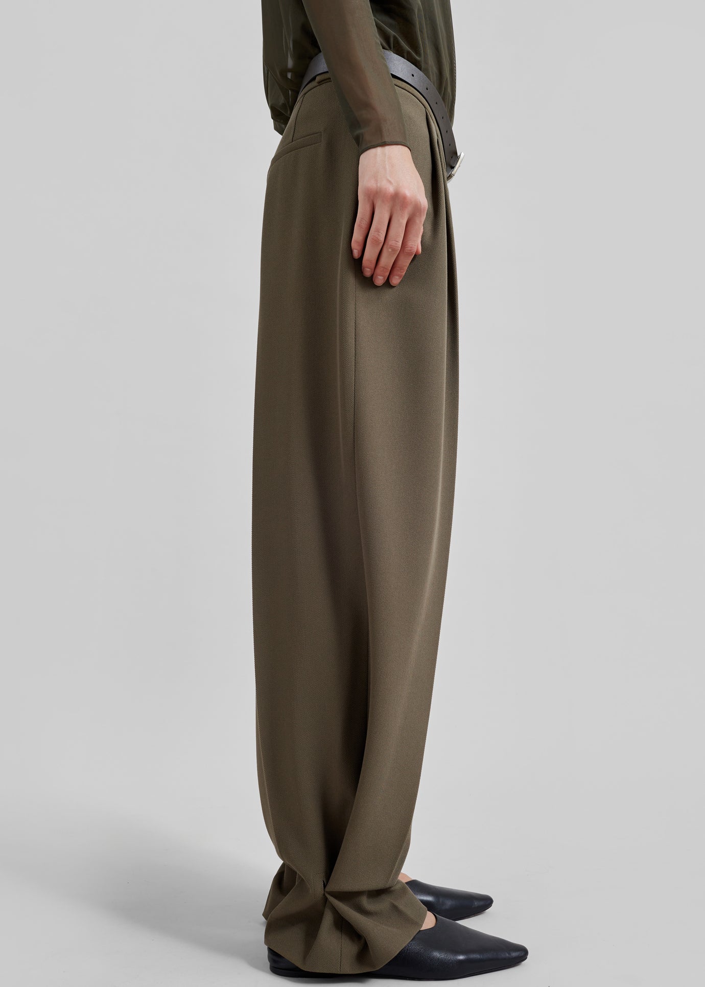 Dina Pleated Trousers - Khaki - 1