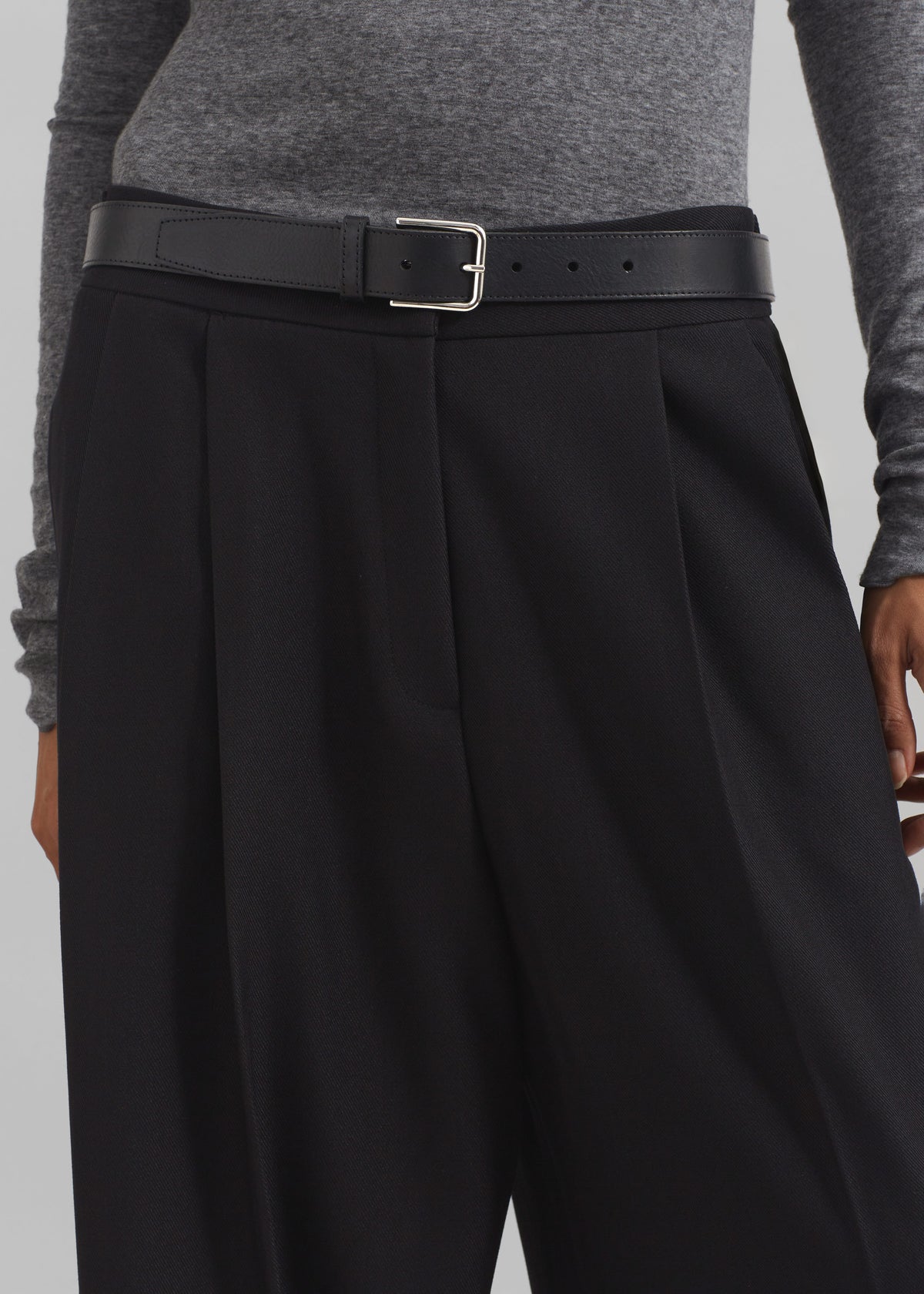 Doyer Pleated Trousers - Black - 4