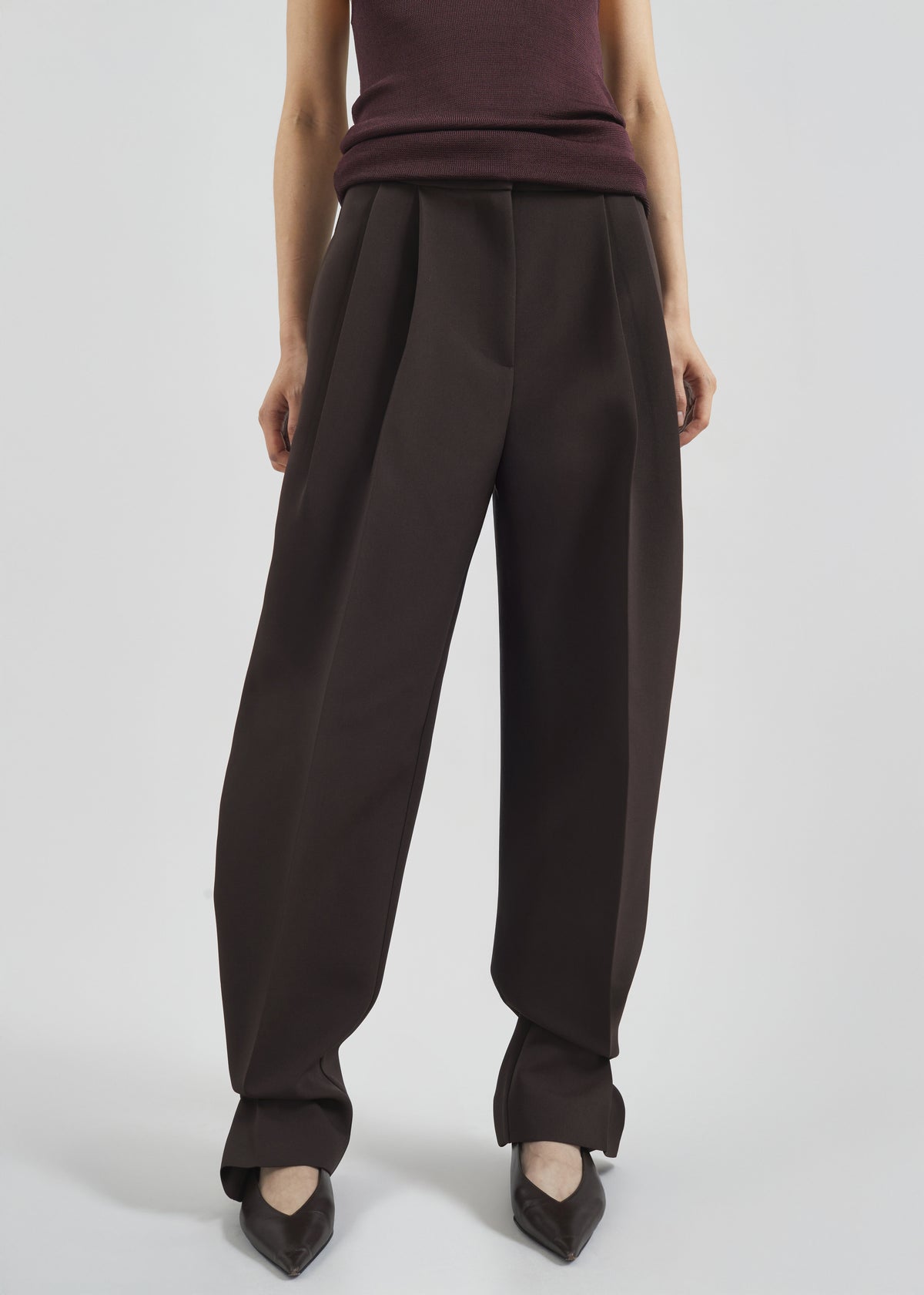 Doyer Pleated Trousers - Brown - 6