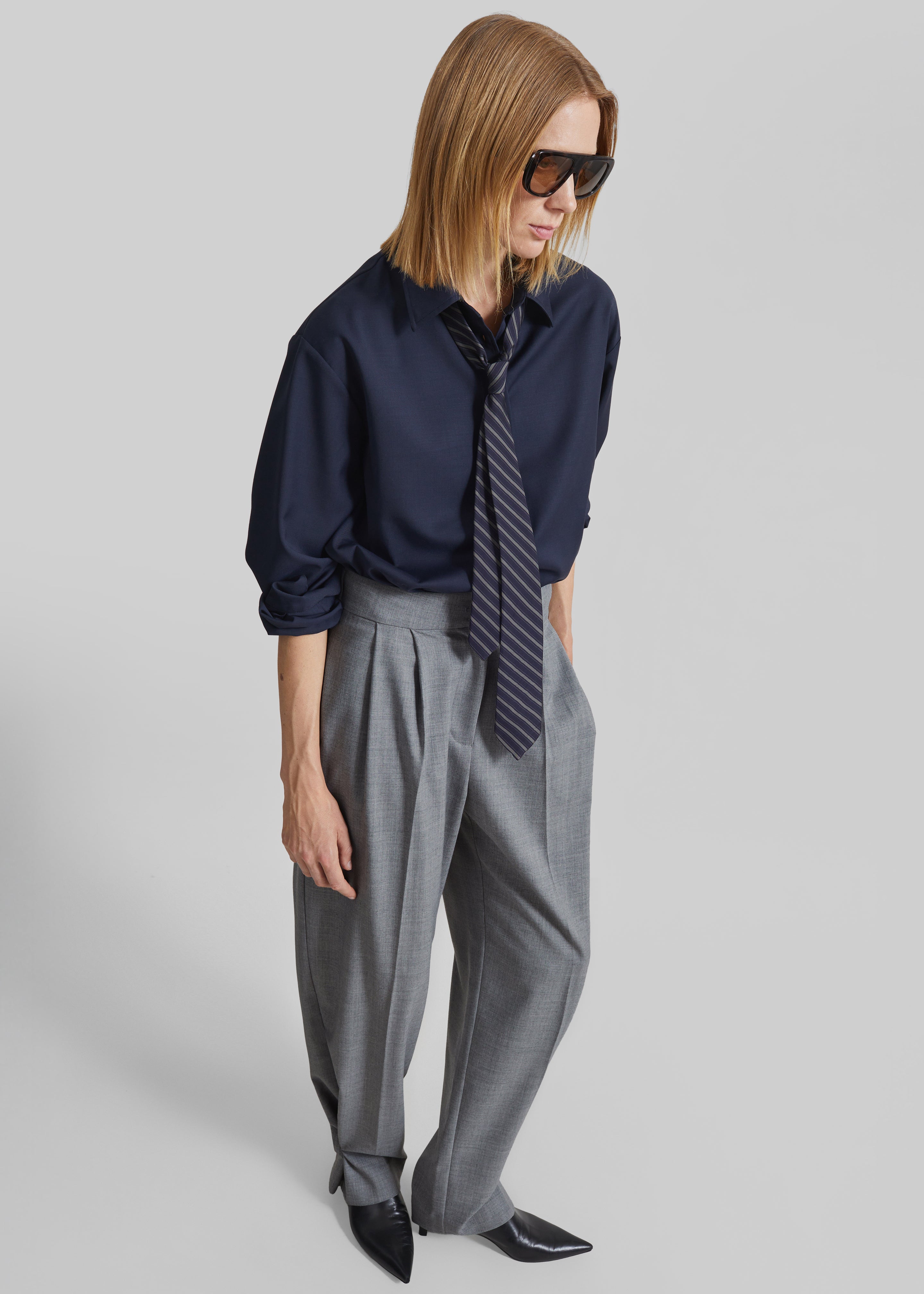 Doyer Pleated Trousers - Light Grey - 3