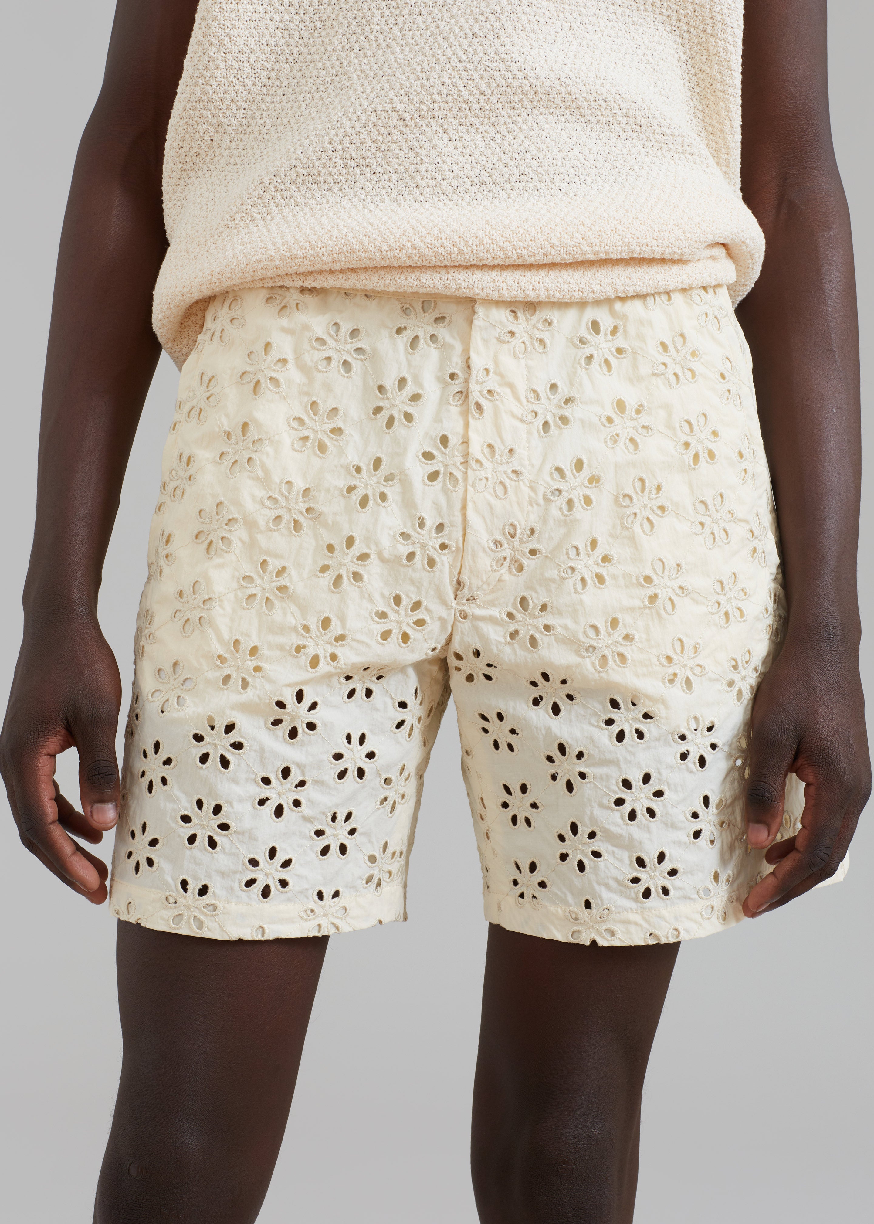 EGONLab Wonderland Slited Elastic Shorts - Flower Embroidery - 3