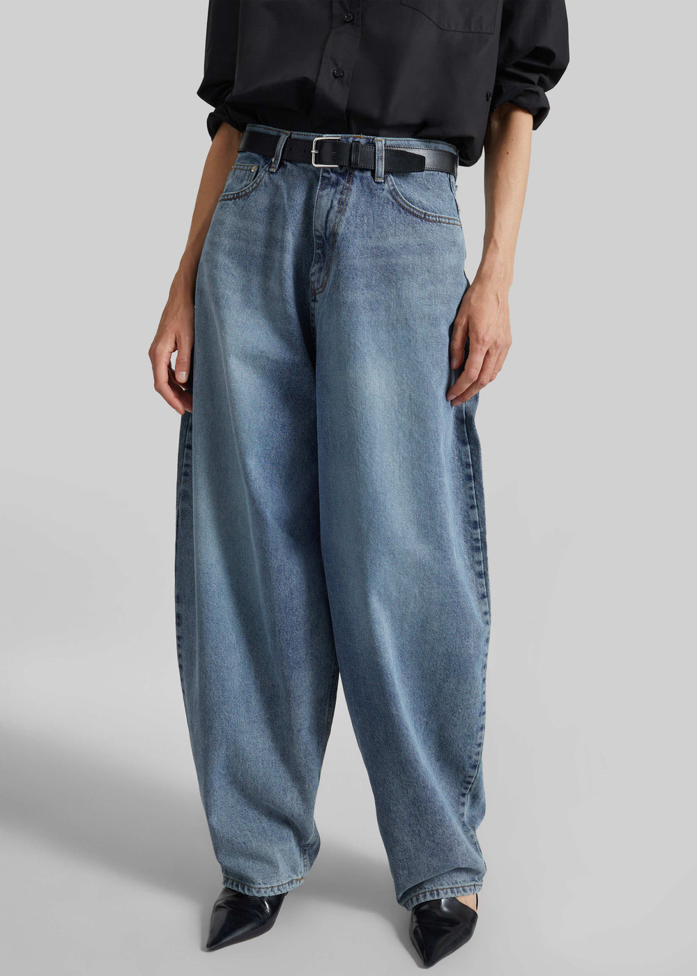 Elga Barrel Leg Jeans - Medium Wash - 1