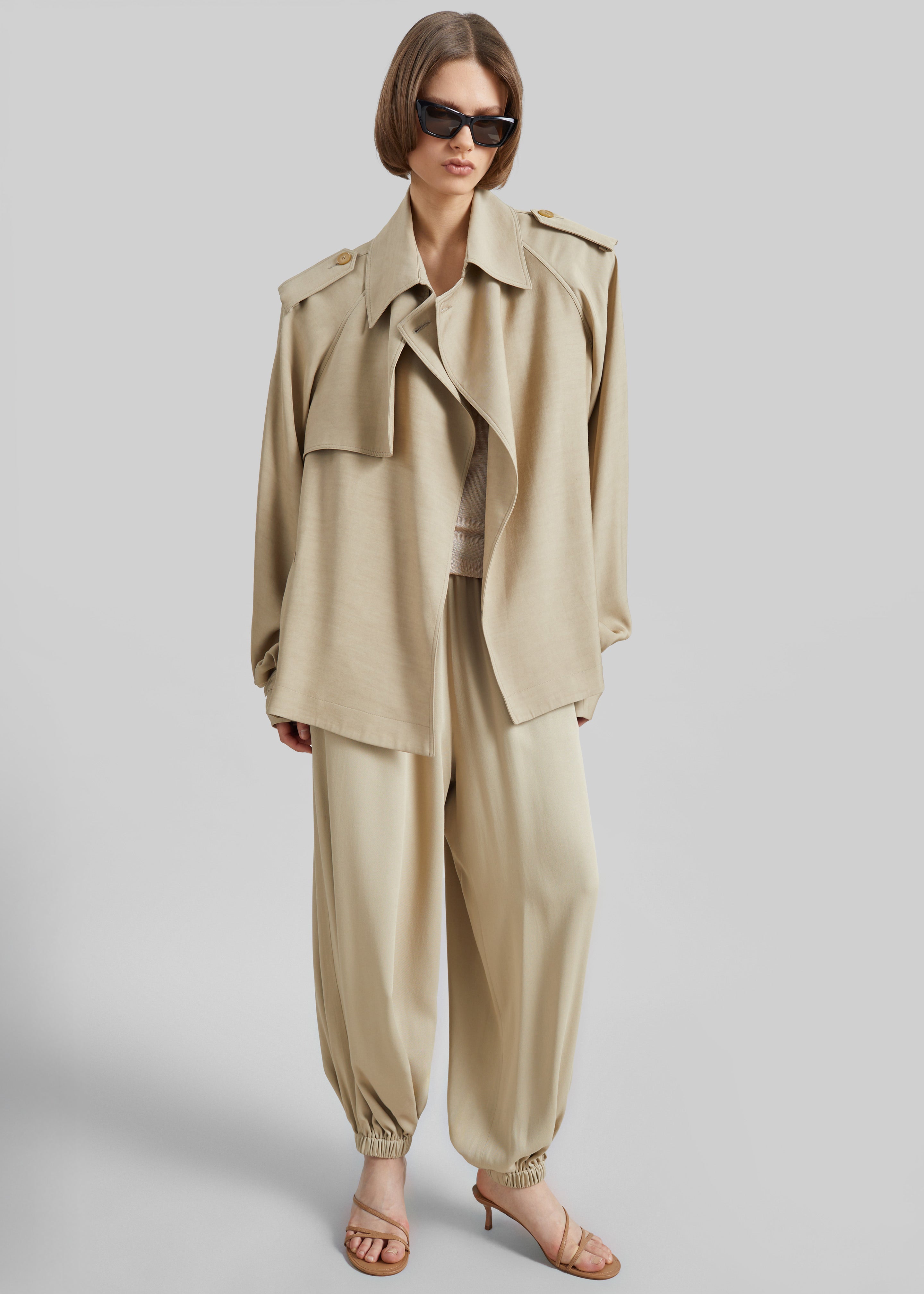 Elva Fluid Short Trench - Beige – The Frankie Shop