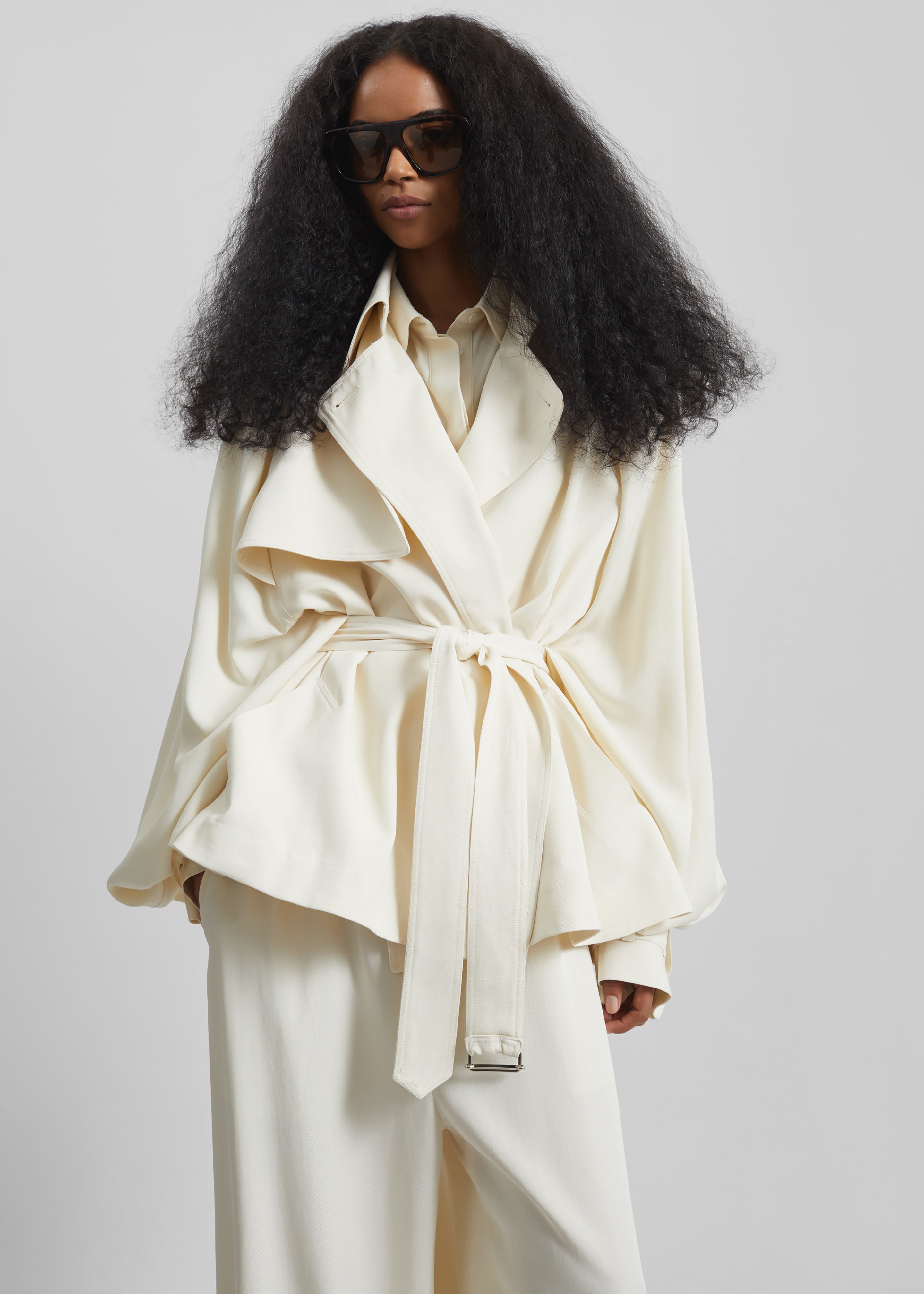 Elva Fluid Short Trench - Ivory – The Frankie Shop