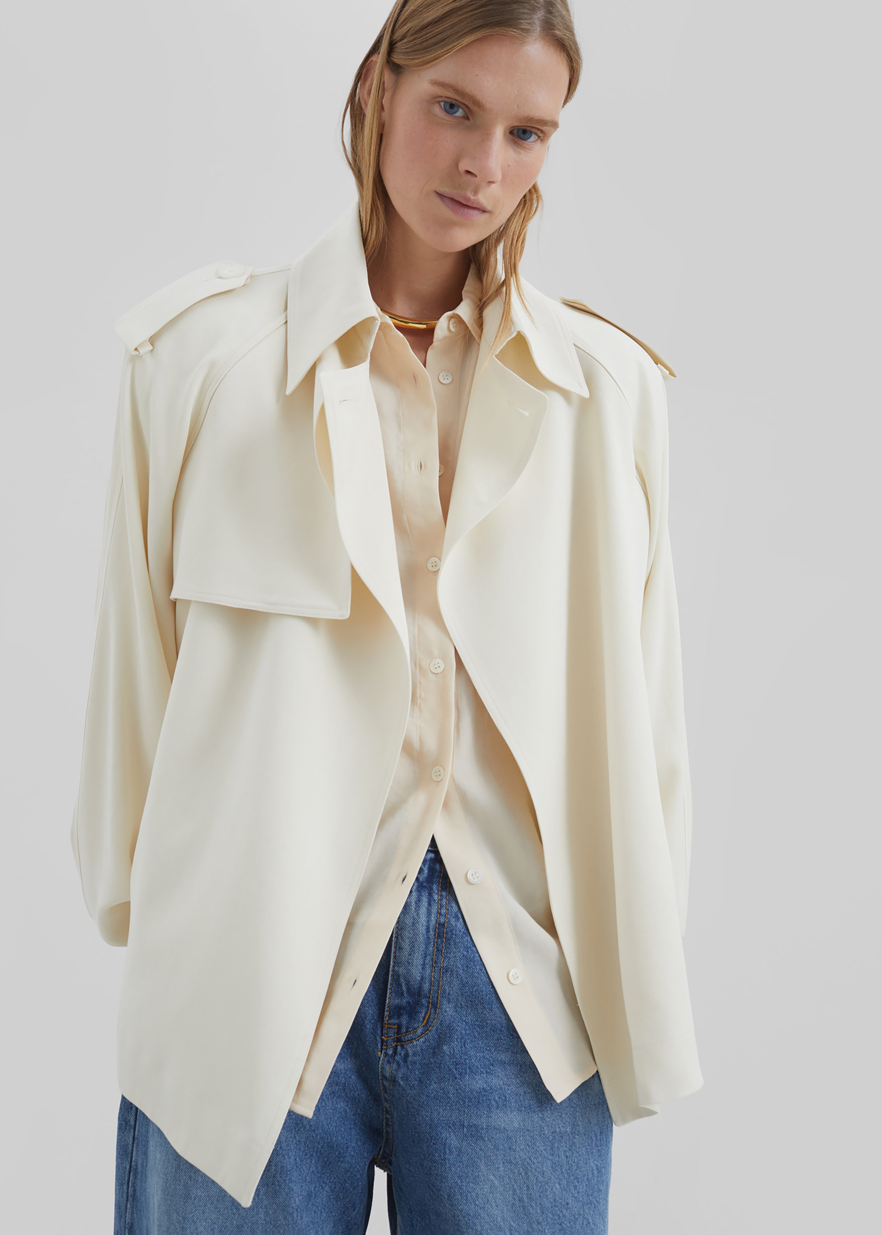 Elva Fluid Short Trench - Ivory – The Frankie Shop