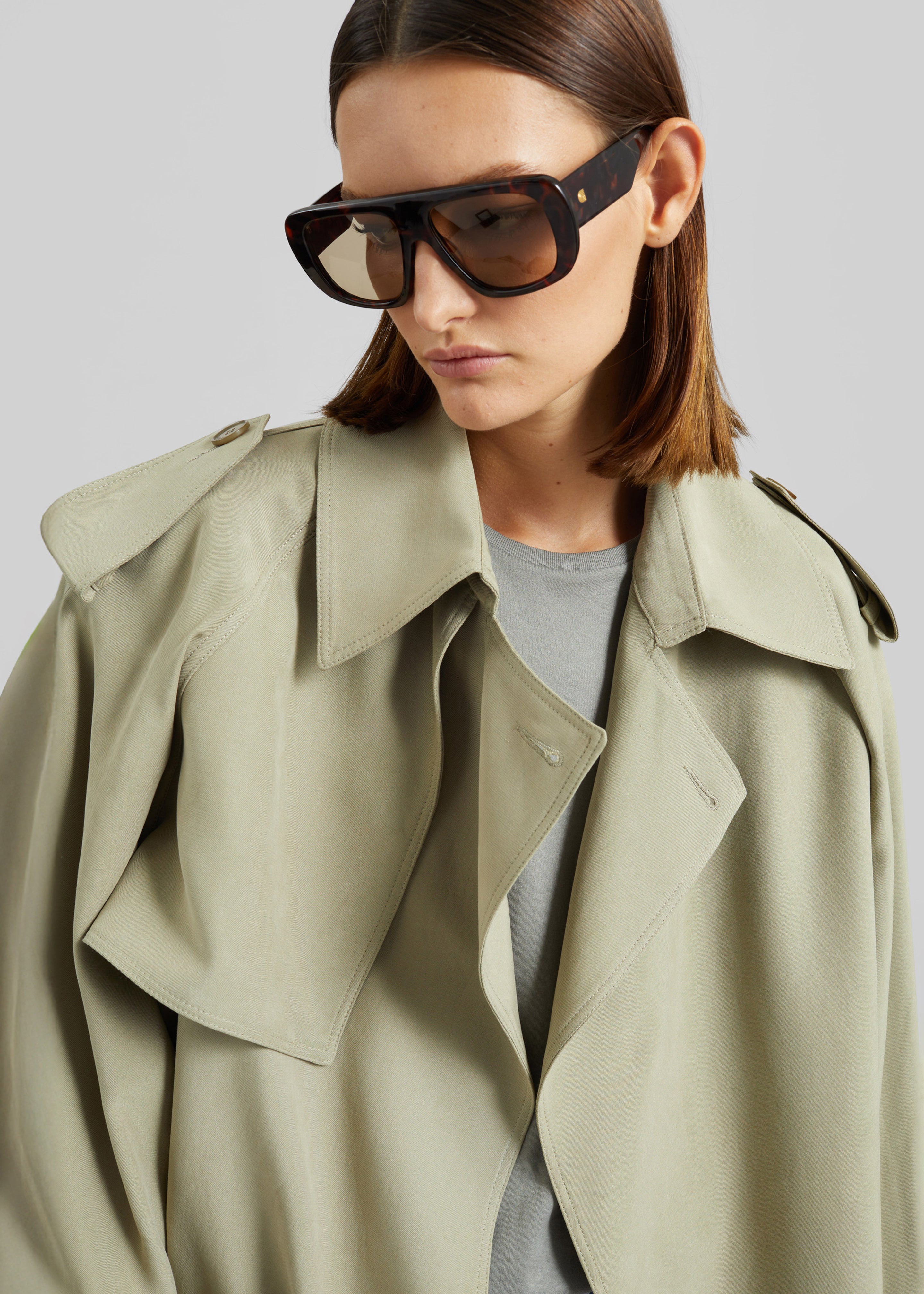 Elva Fluid Short Trench - Sage – The Frankie Shop