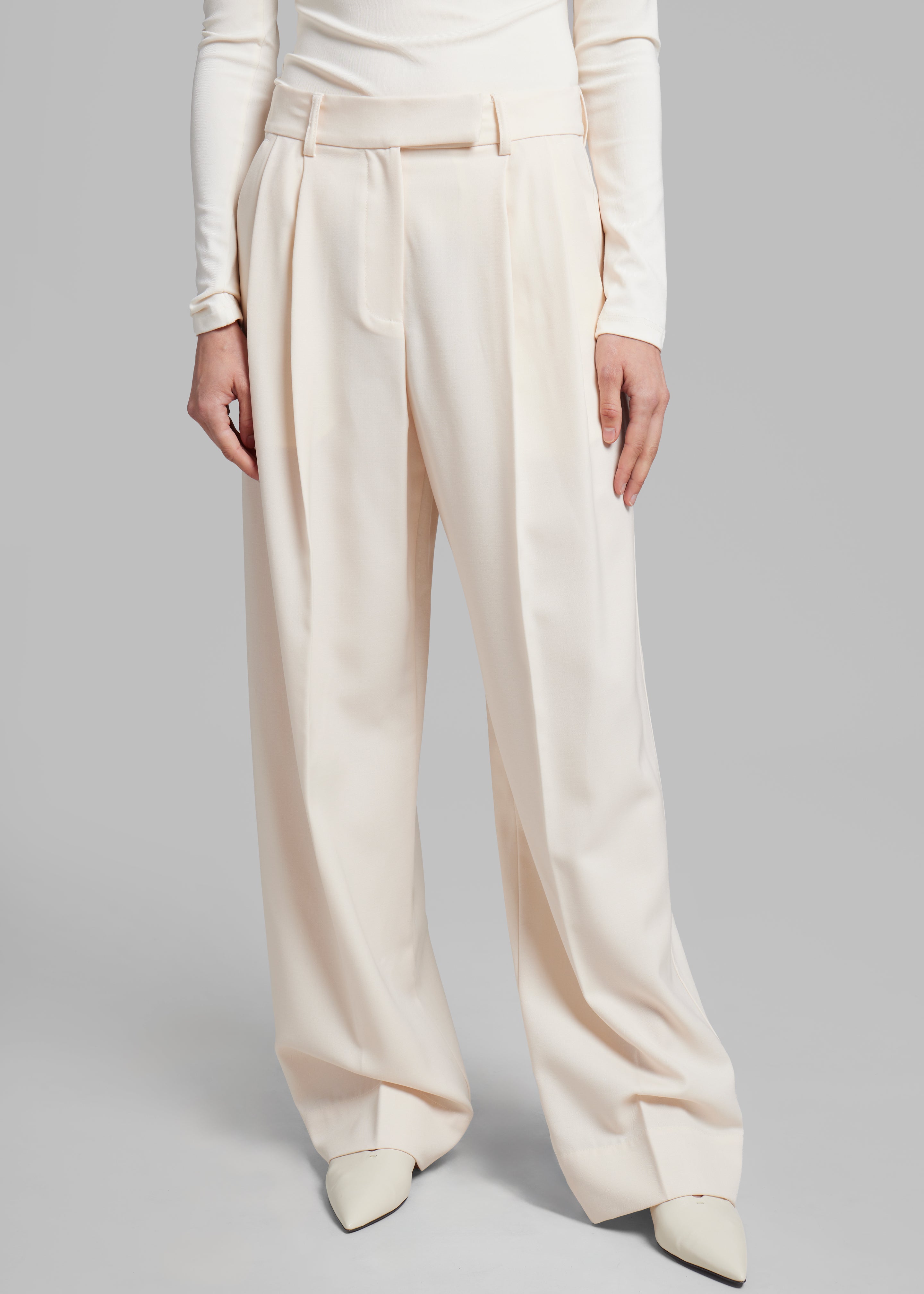 Esse Studios Portia Tailored Trousers - Crema - 3