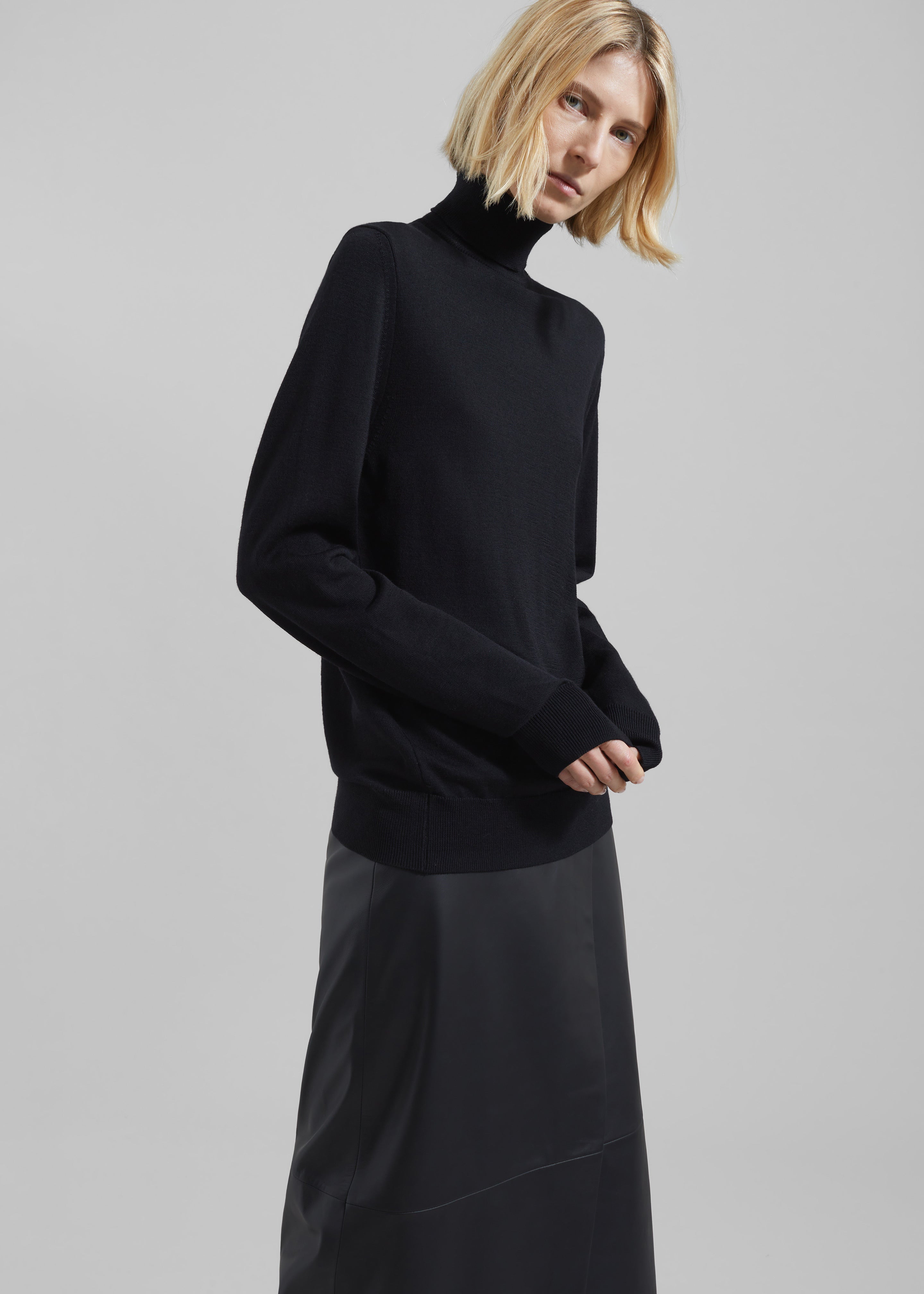 Eve Thin Turtleneck Sweater - Black - 4