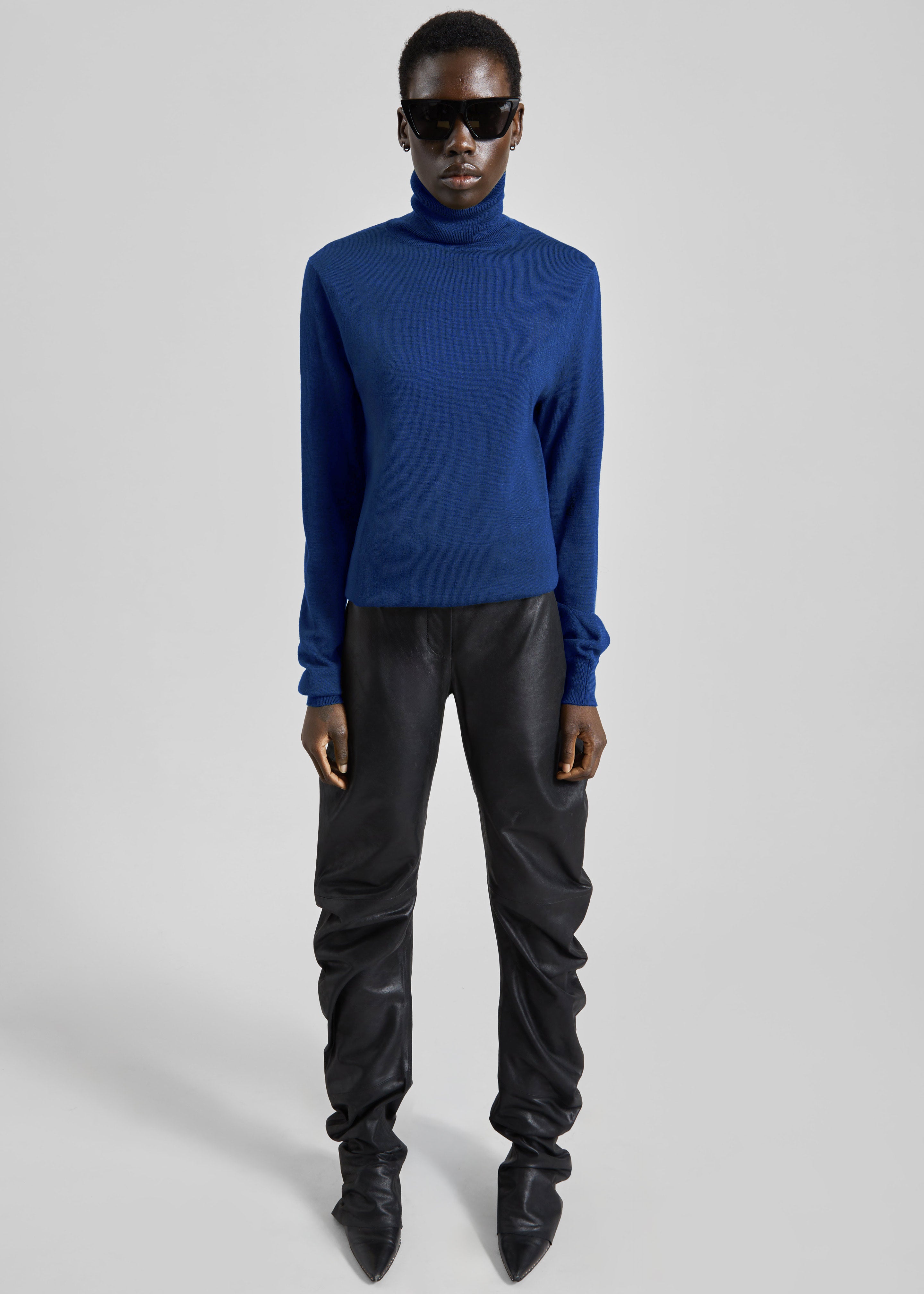 Eve Thin Turtleneck Sweater - Blue