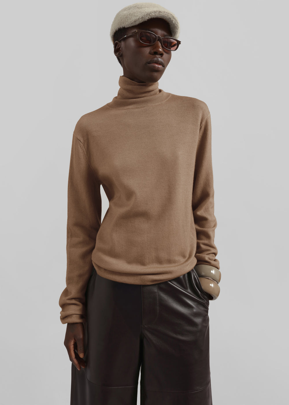 Eve Thin Turtleneck Sweater - Camel