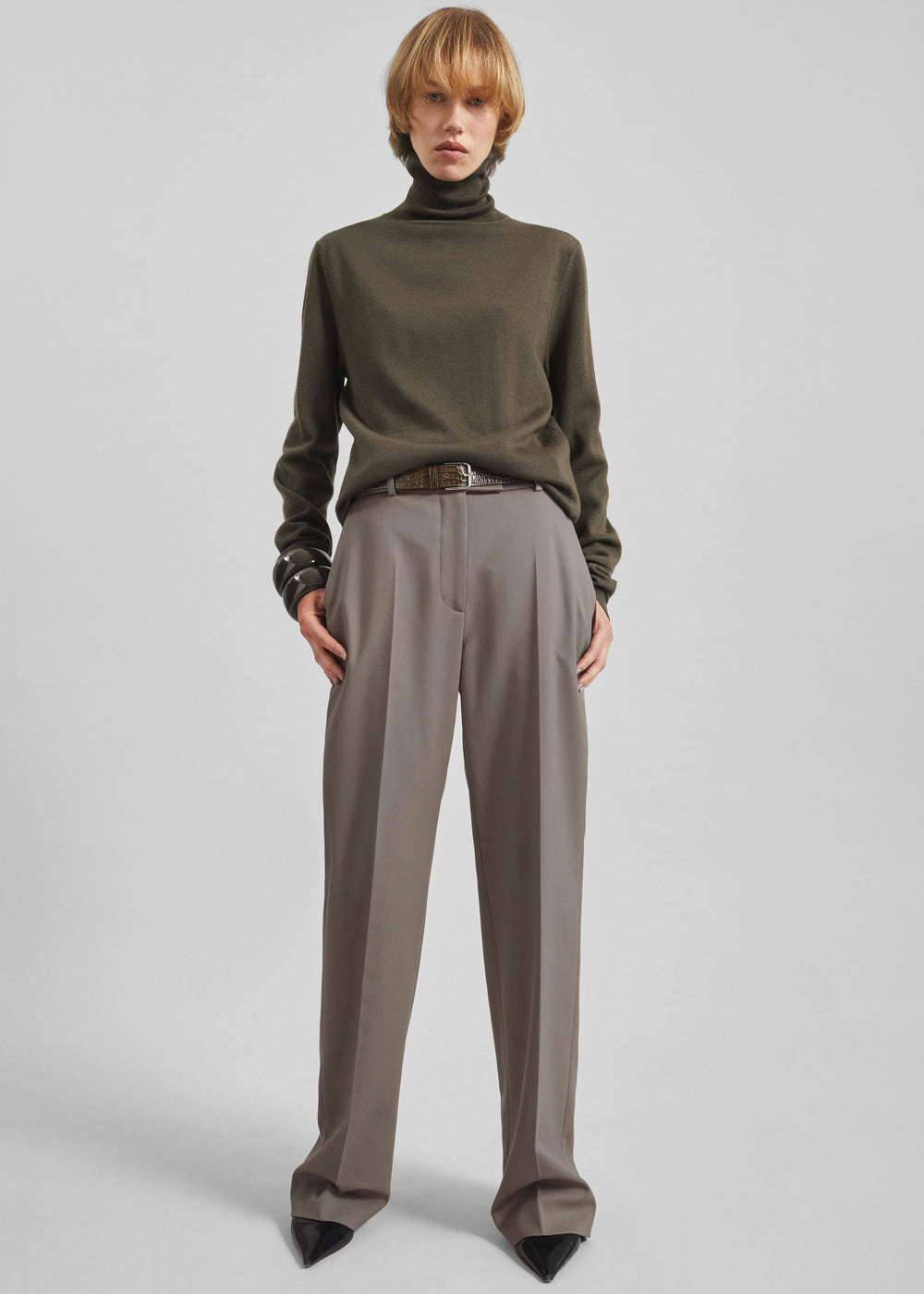 Eve Thin Turtleneck Sweater - Olive - 1