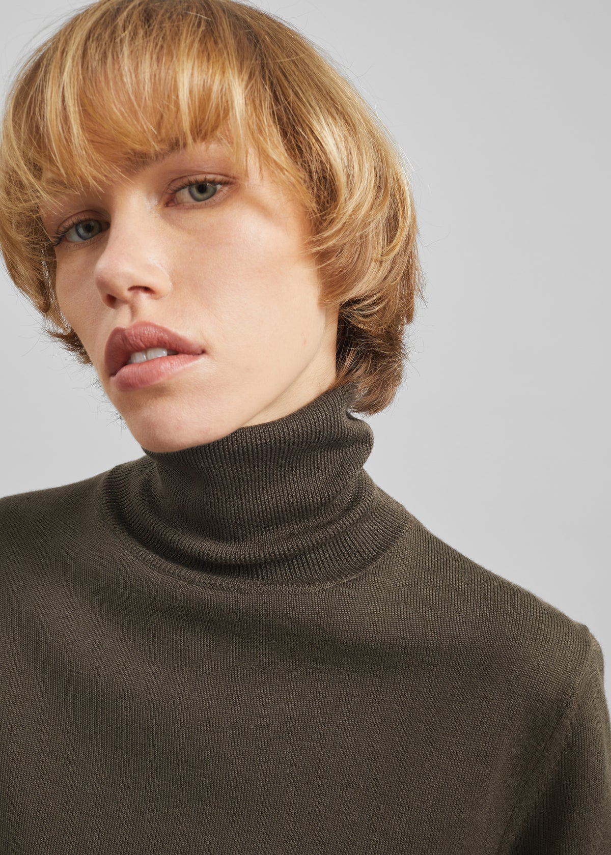 Eve Thin Turtleneck Sweater - Olive - 4