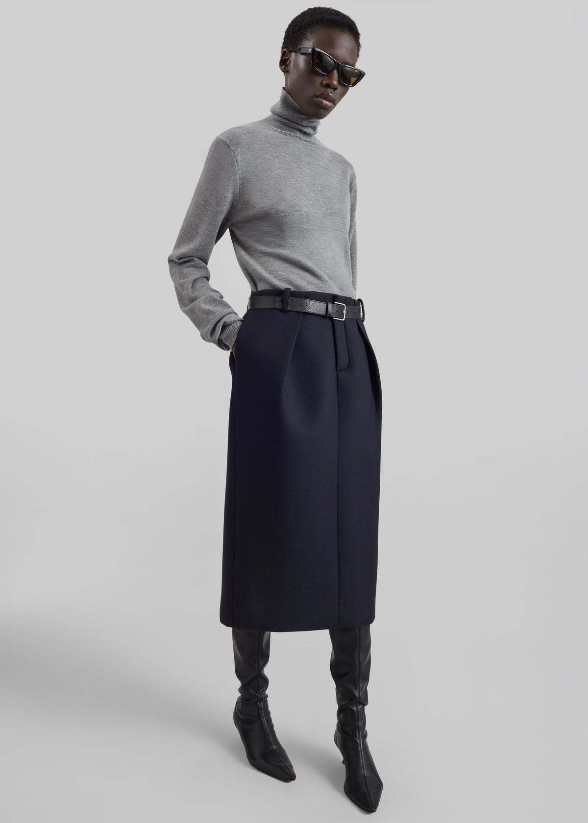 Eve Thin Turtleneck Sweater - Light Grey