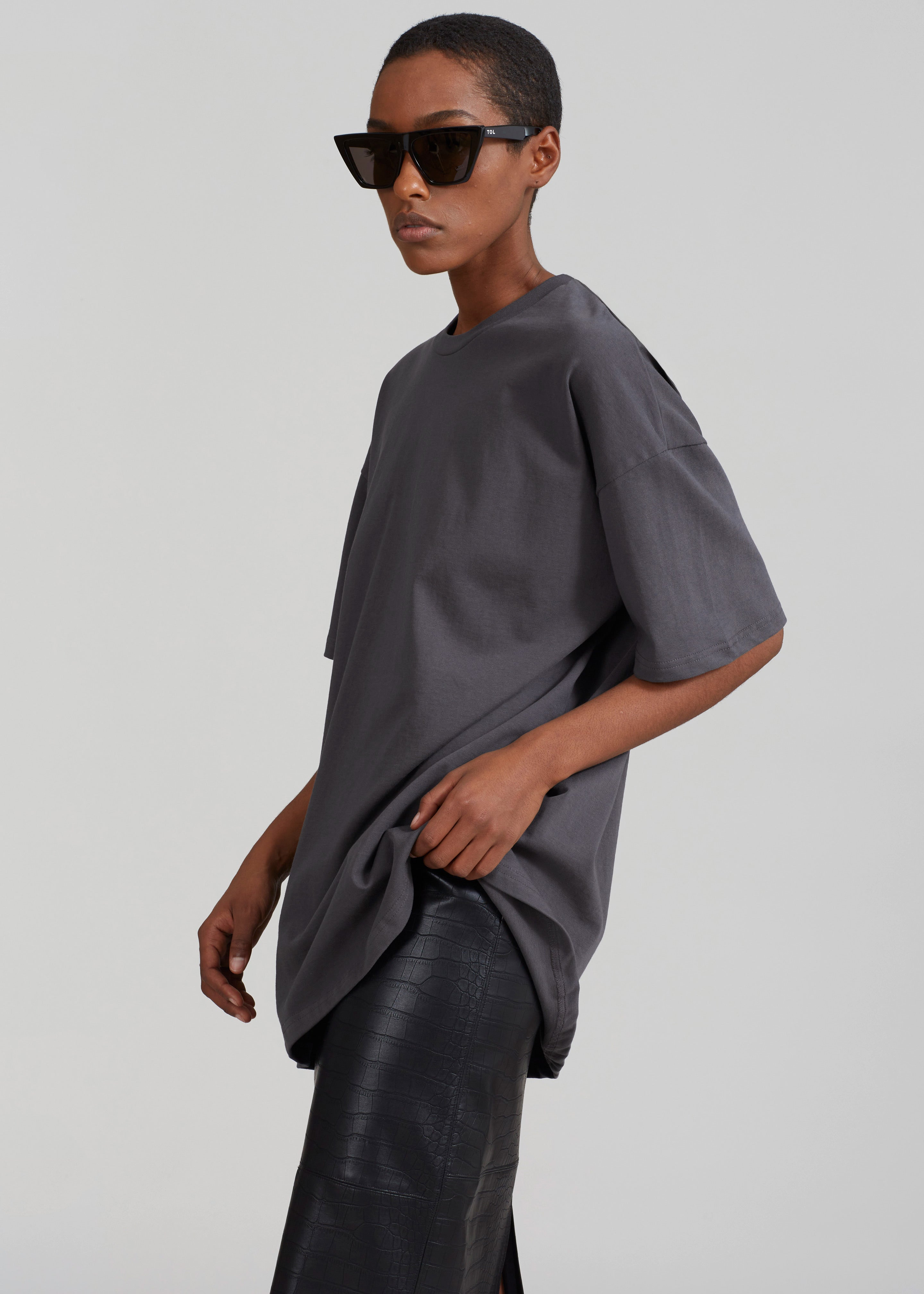Faro Boxy Tee - Charcoal - 1