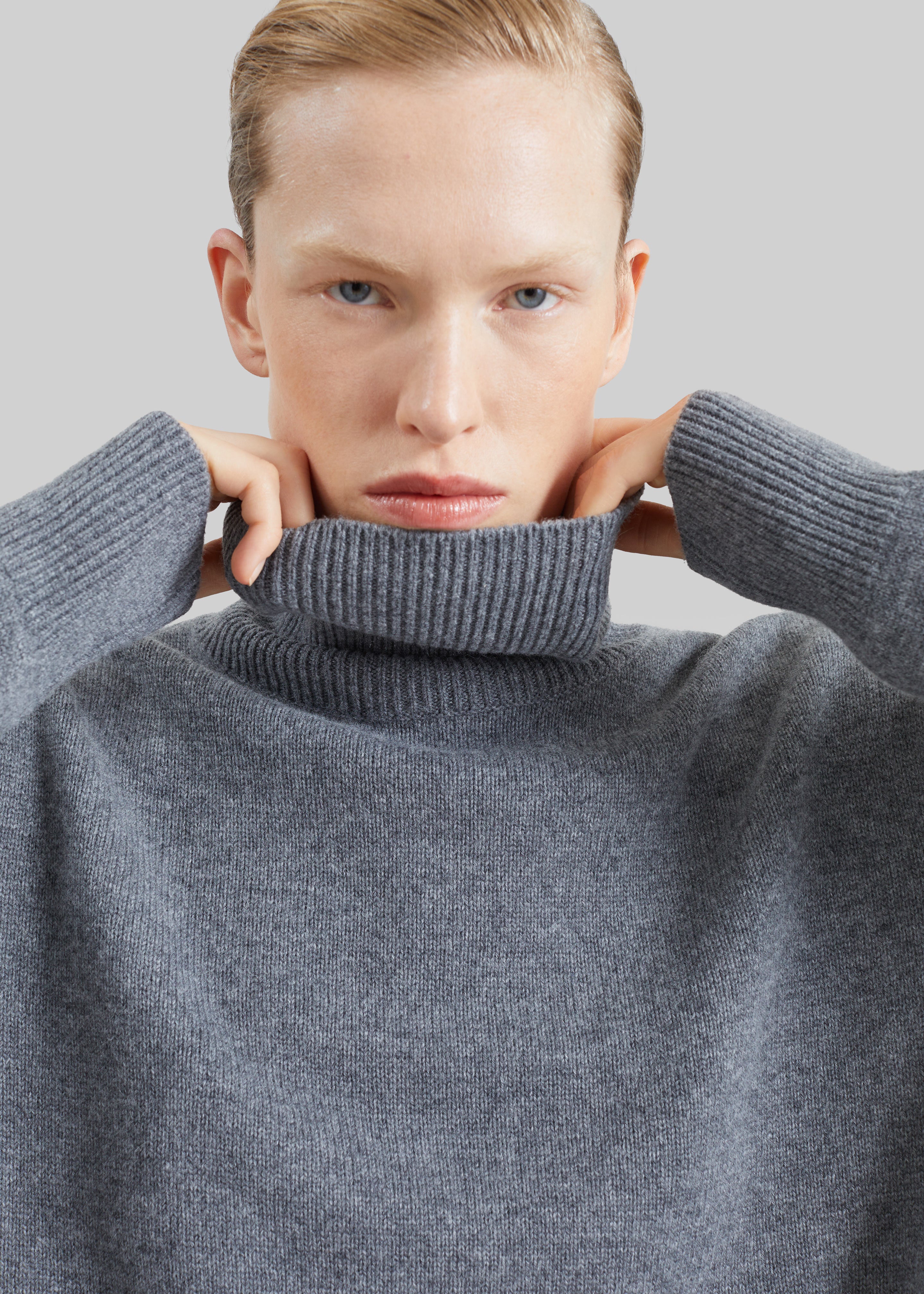 Gala Padded Knit Turtleneck - Dark Grey - 2