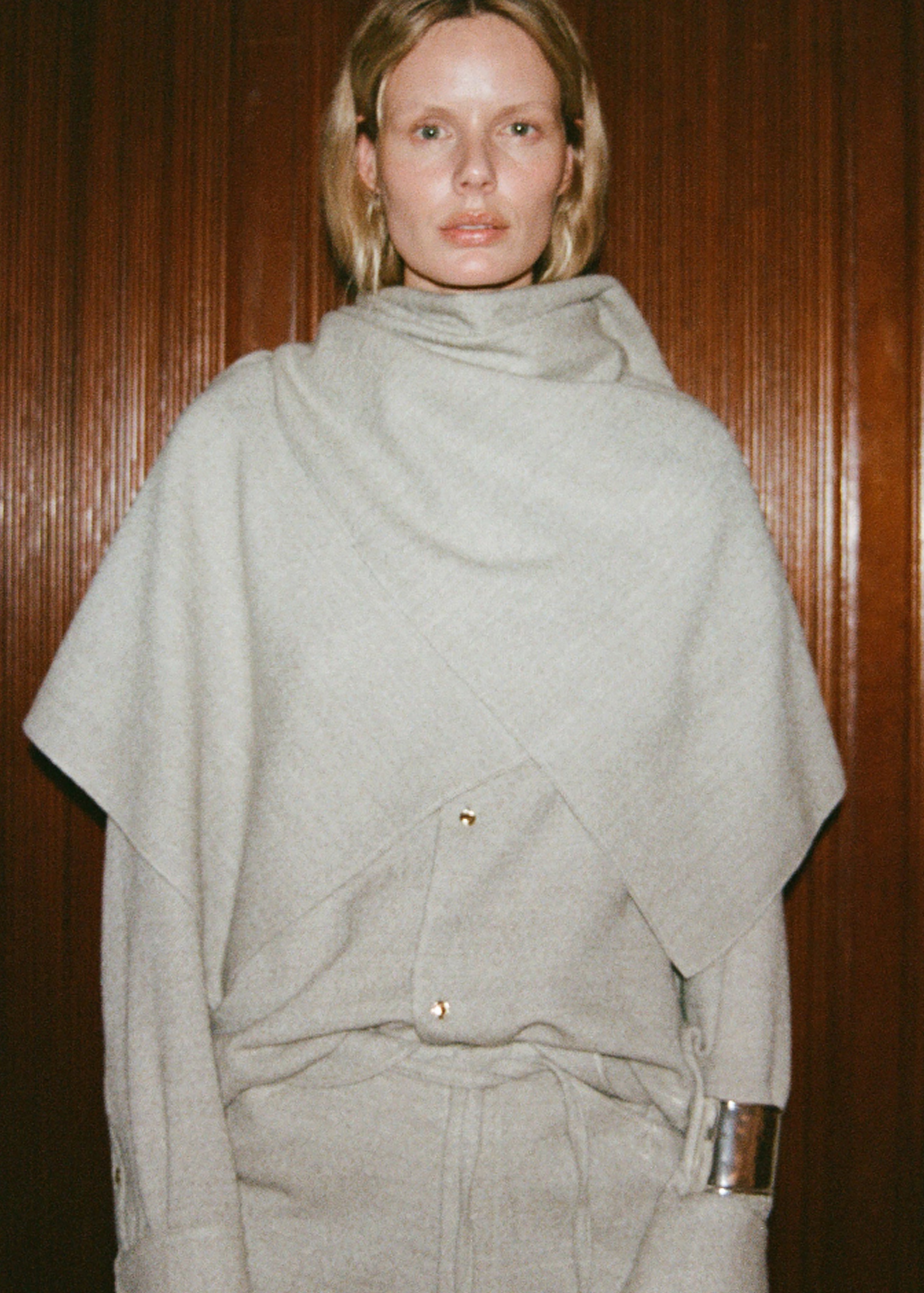 Darkpark Georgia Detachable Scarf Japanese Light Wool Shirt - Beige - 1