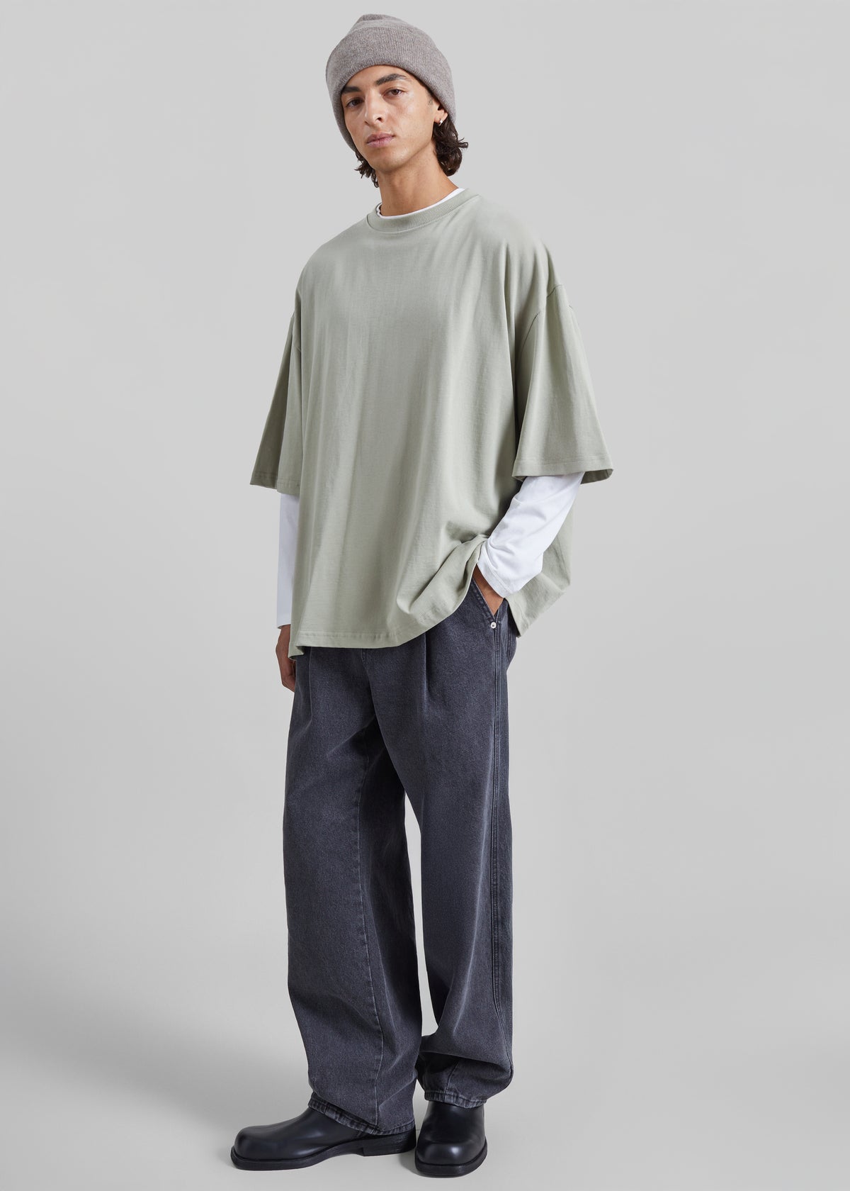 Germain Pleated Jeans - Grey Wash