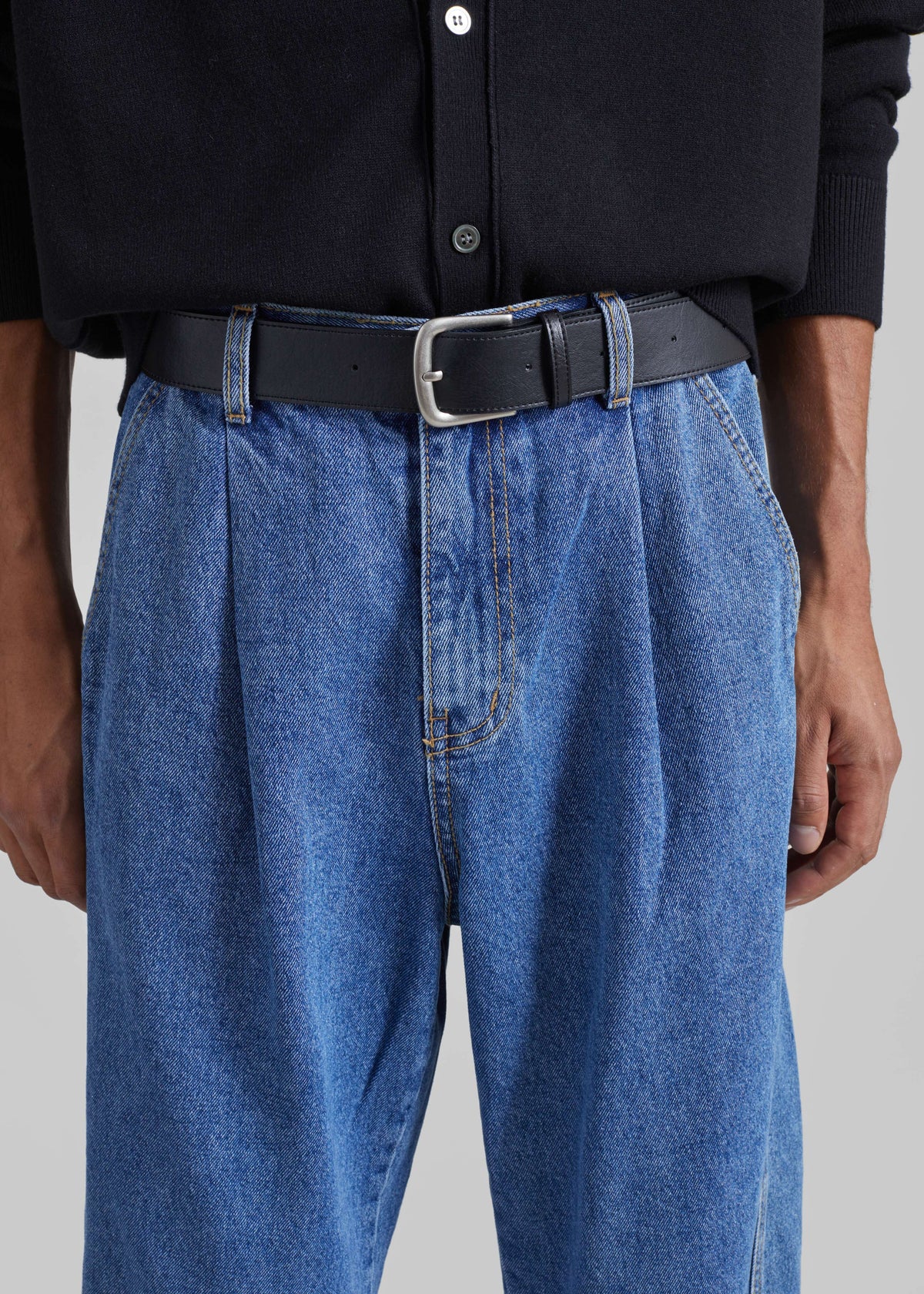 Germain  Pleated Jeans - Medium Wash