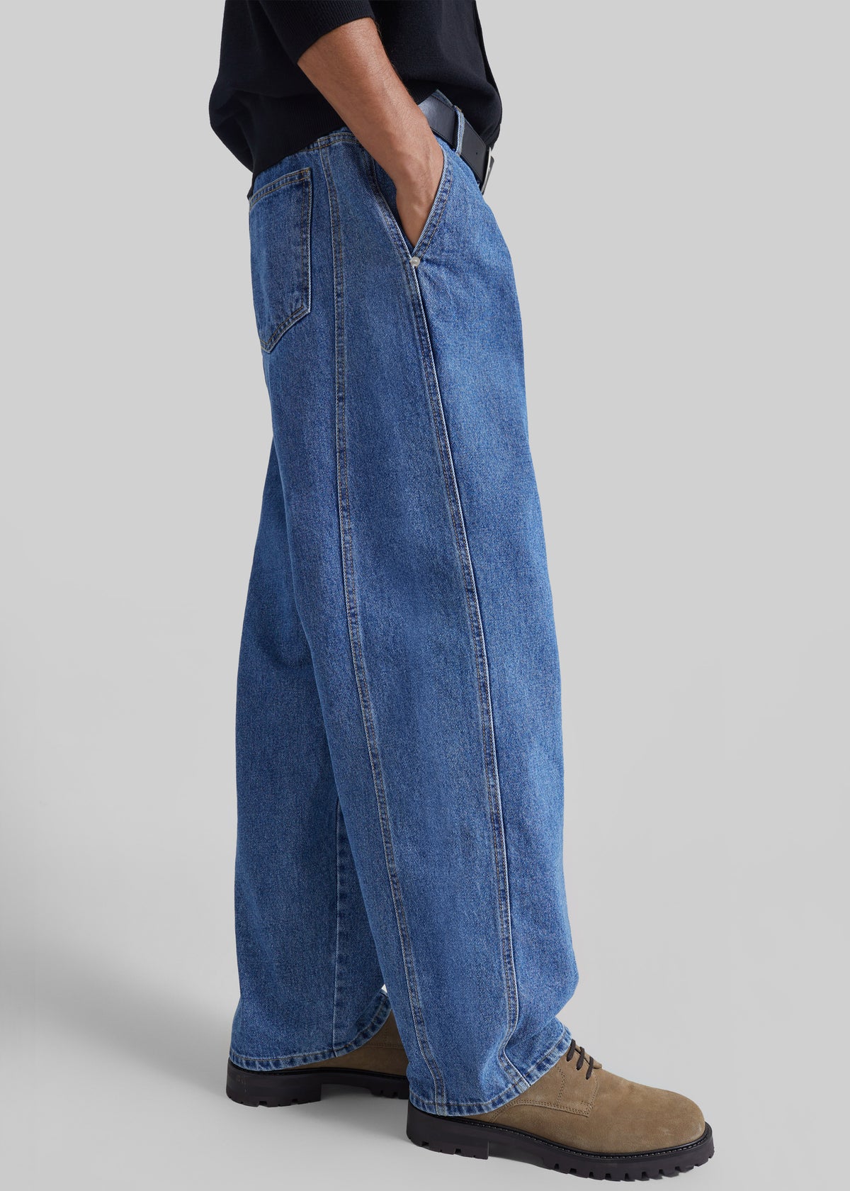 Germain  Pleated Jeans - Medium Wash