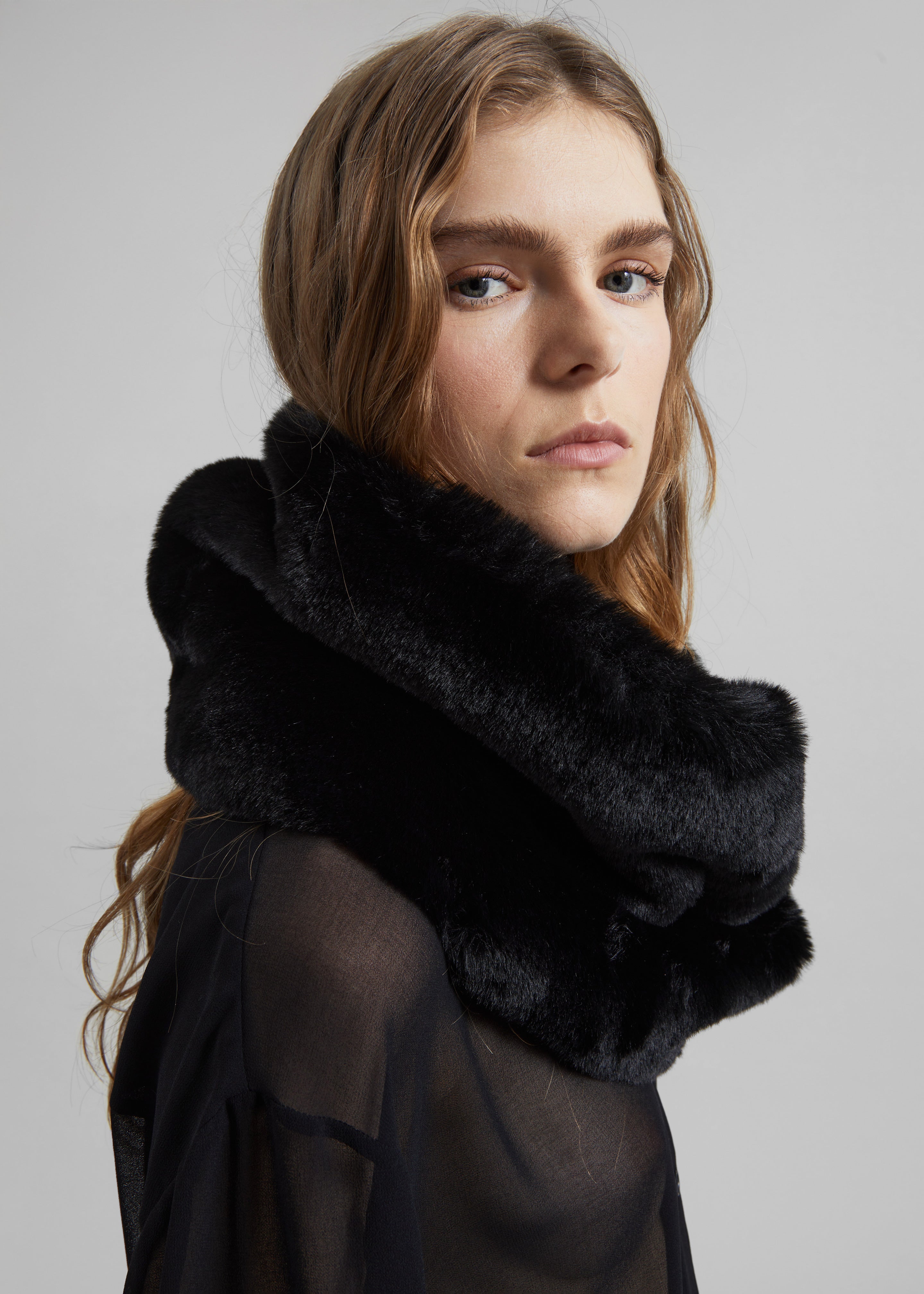 Ginevra Faux Fur Scarf - Black - 3