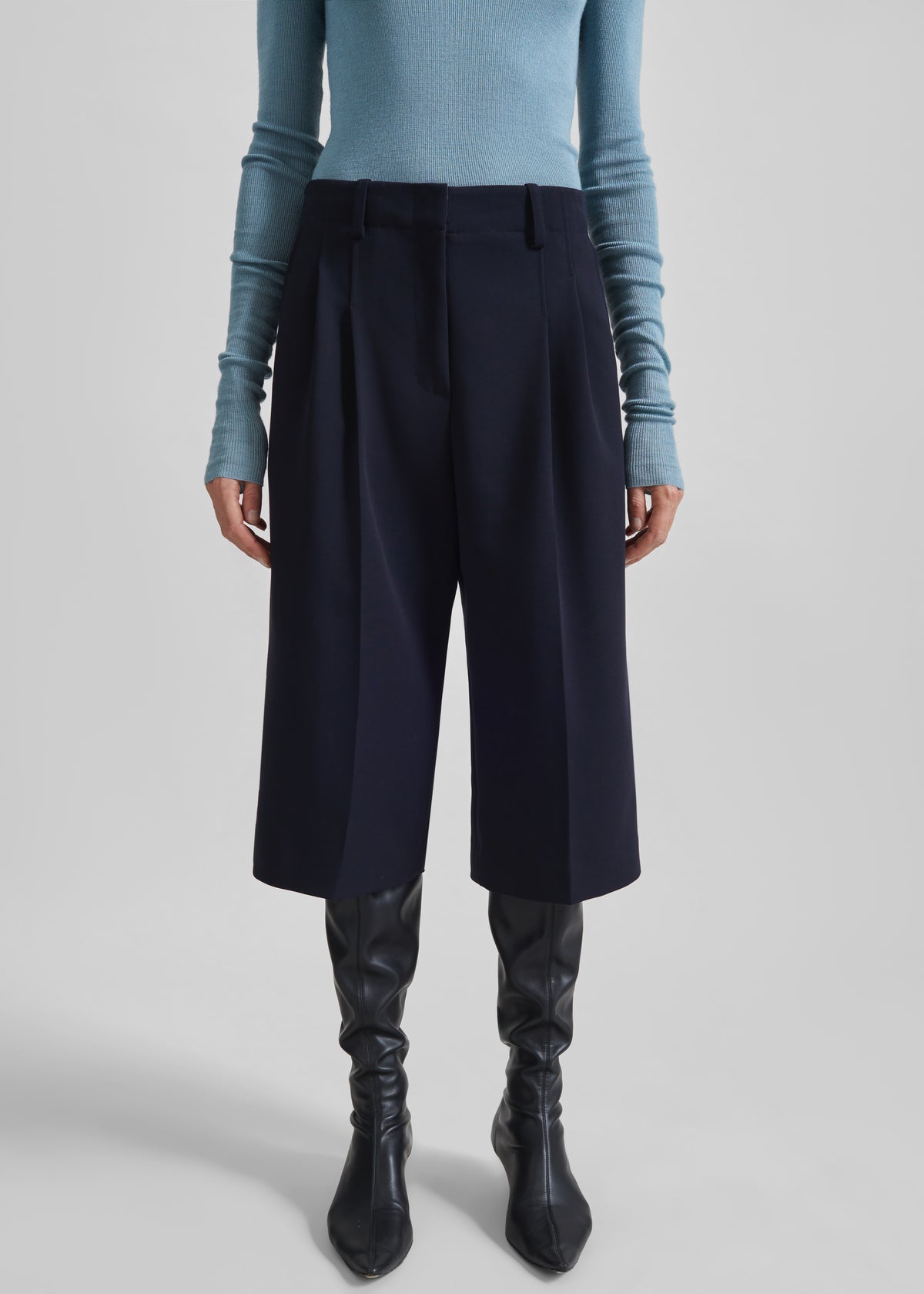 Gio Wool Pleated Bermuda Shorts - Navy - 5