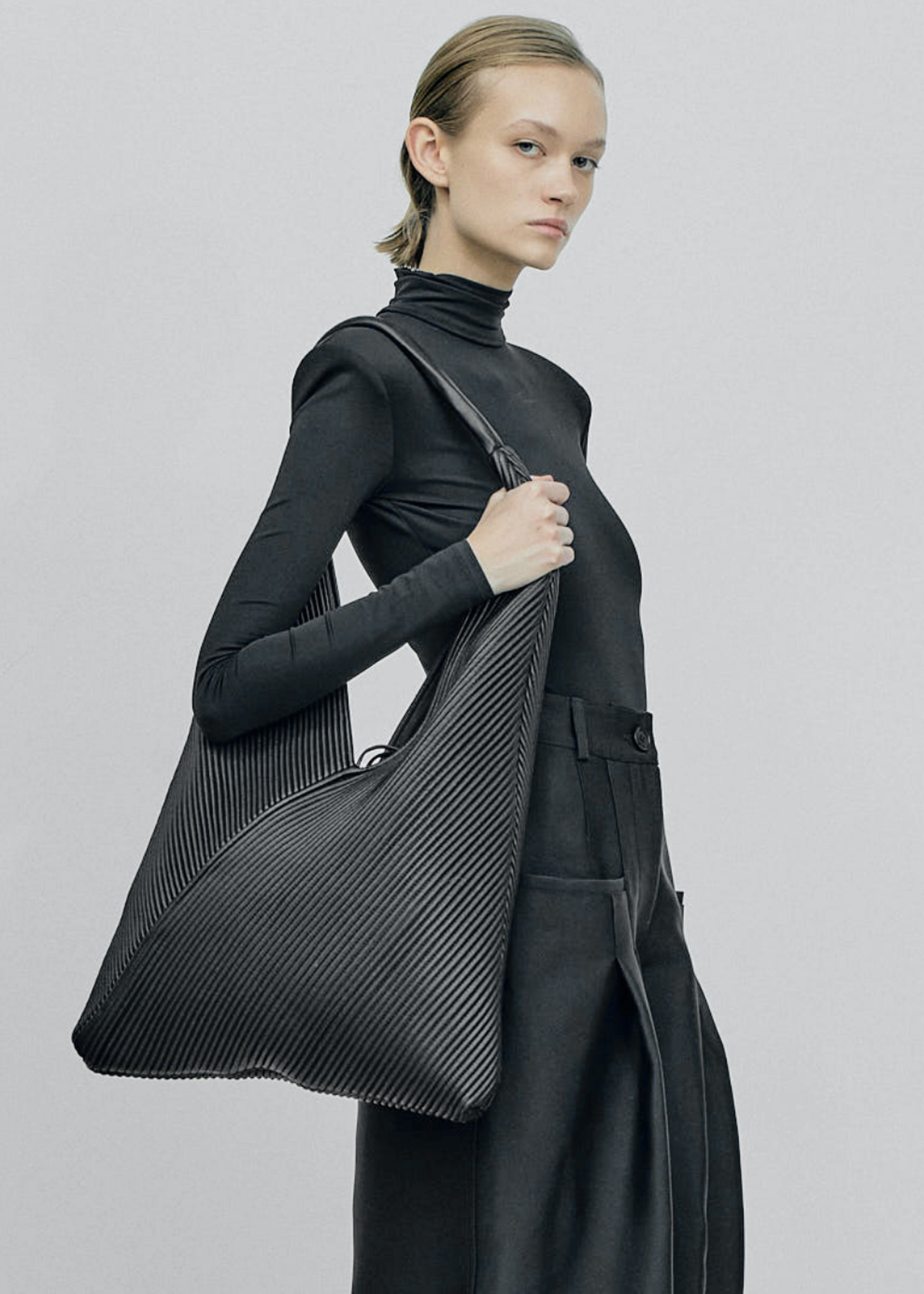 Gudu Bag #02 - Black - 3