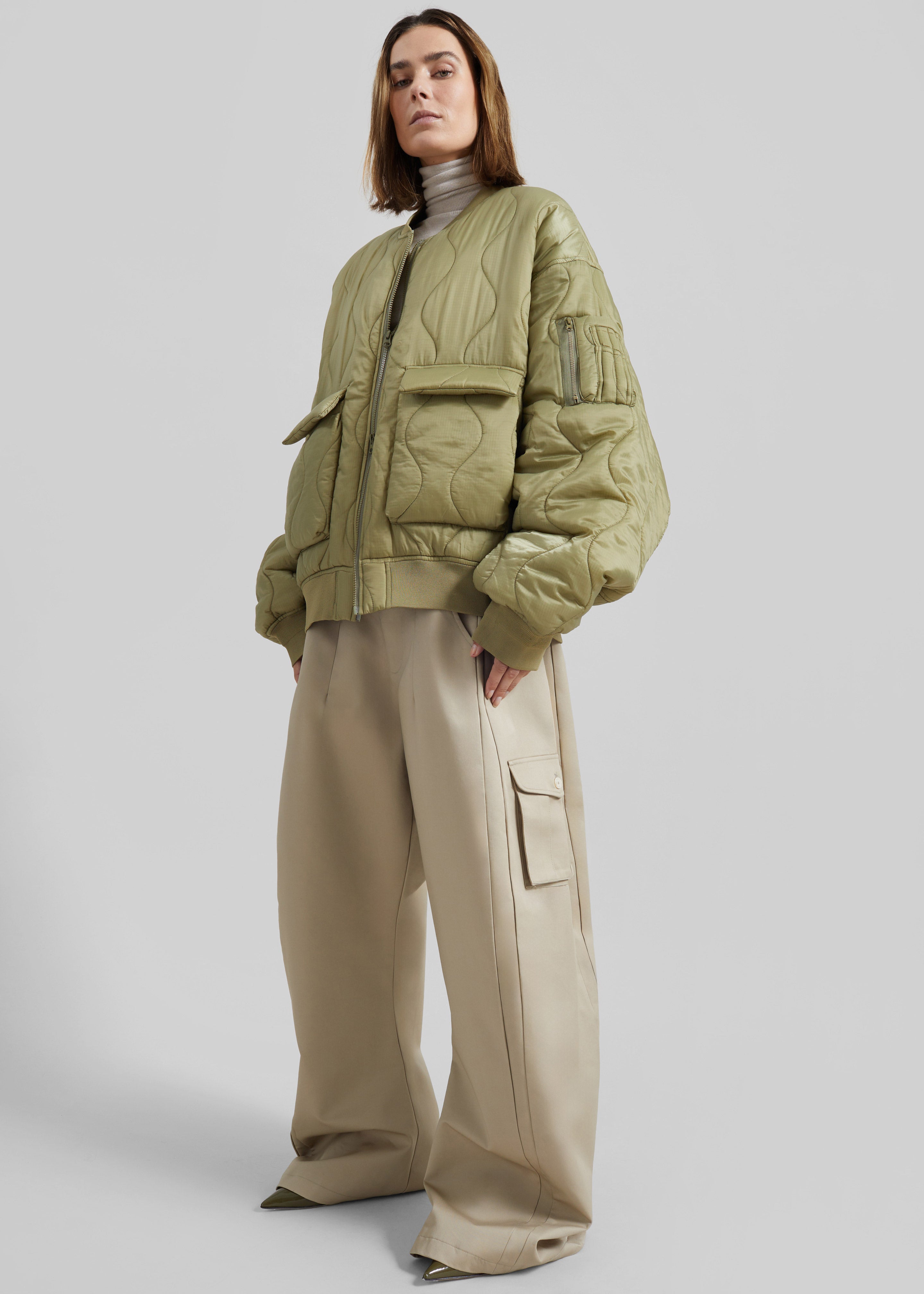 【新品】Bargiee MINI POCKET JACKET カーキ Halsey Quilted Bomber Jacket - Moss Green – The Frankie Shop