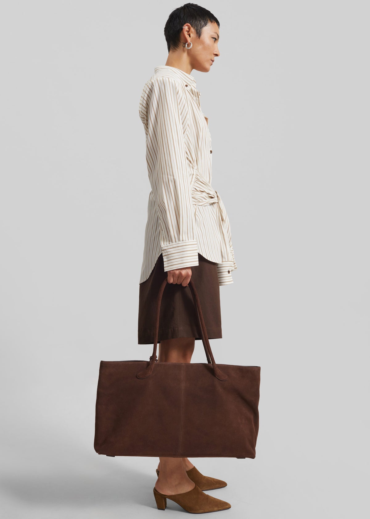 Low Classic Haricot Bag - Suede Brown - 2