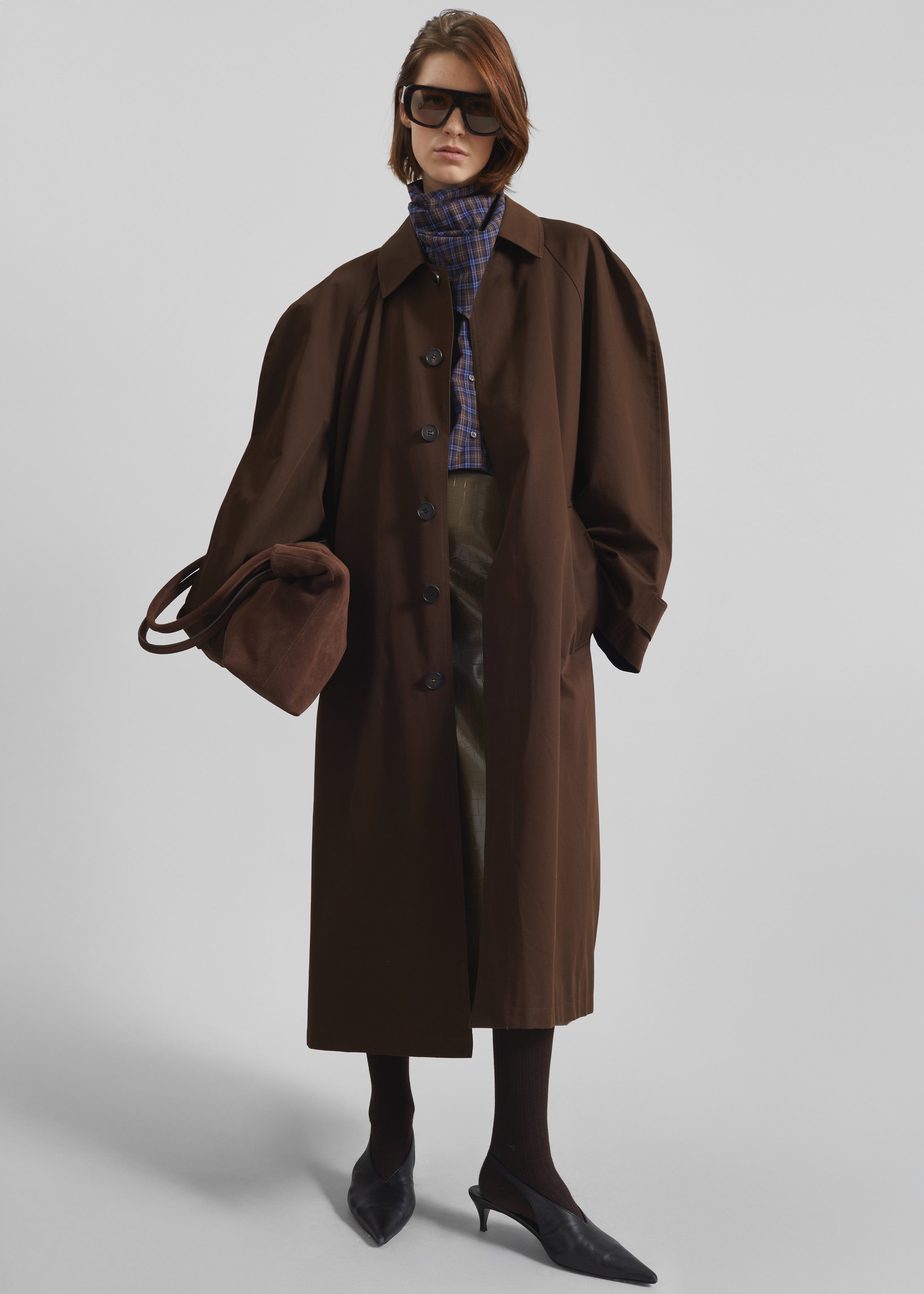 Low Classic Haricot Bag - Suede Brown – The Frankie Shop